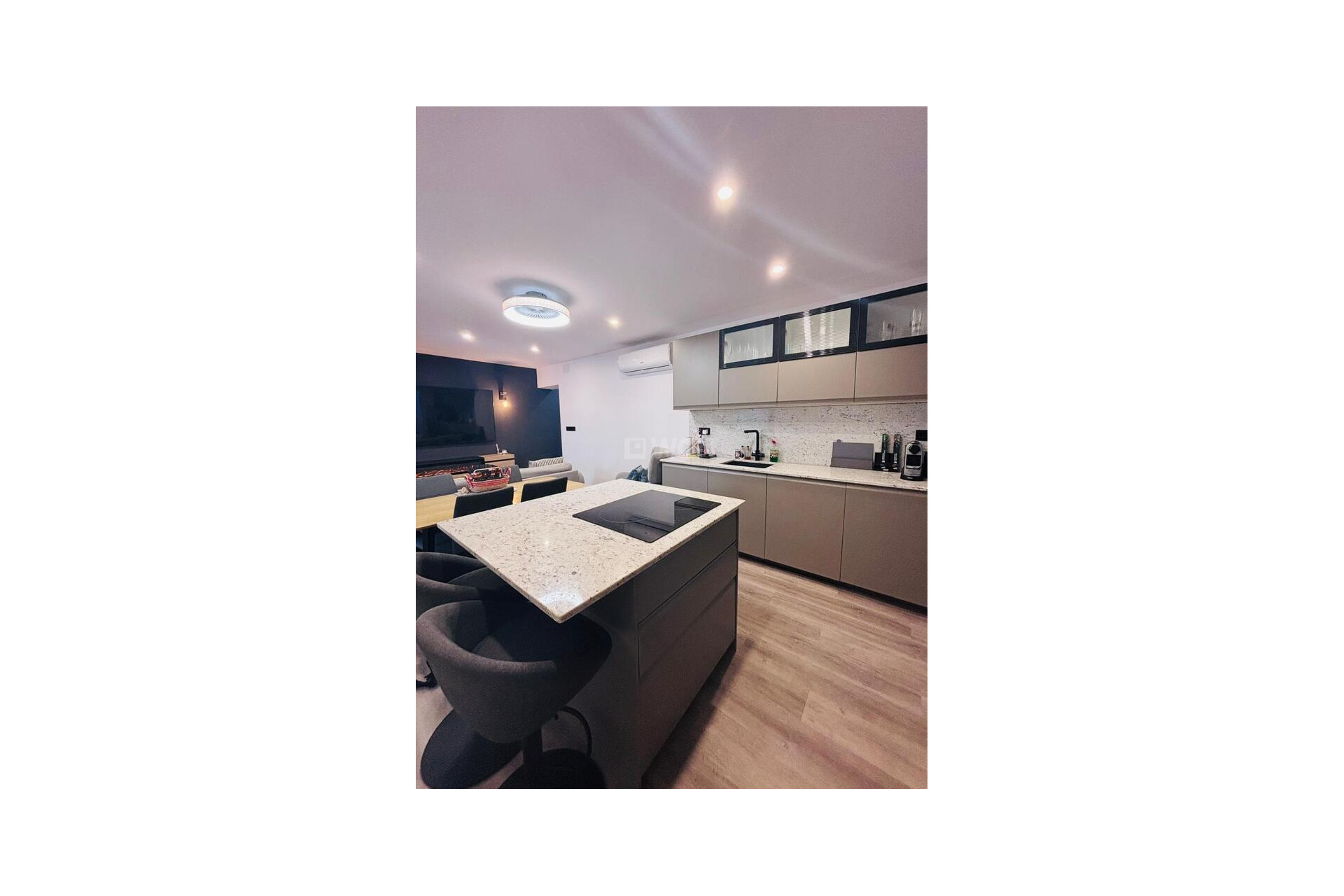 Resale - Townhouse - San Miguel de Salinas - Inland