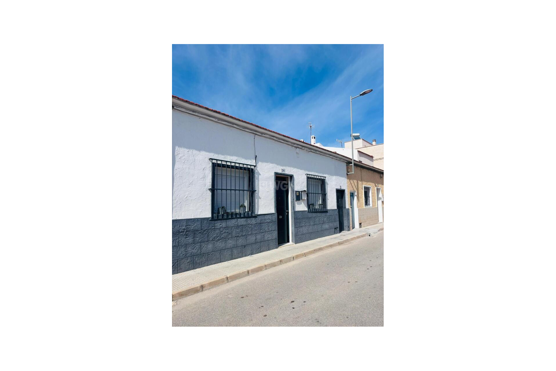 Resale - Townhouse - San Miguel de Salinas - Inland