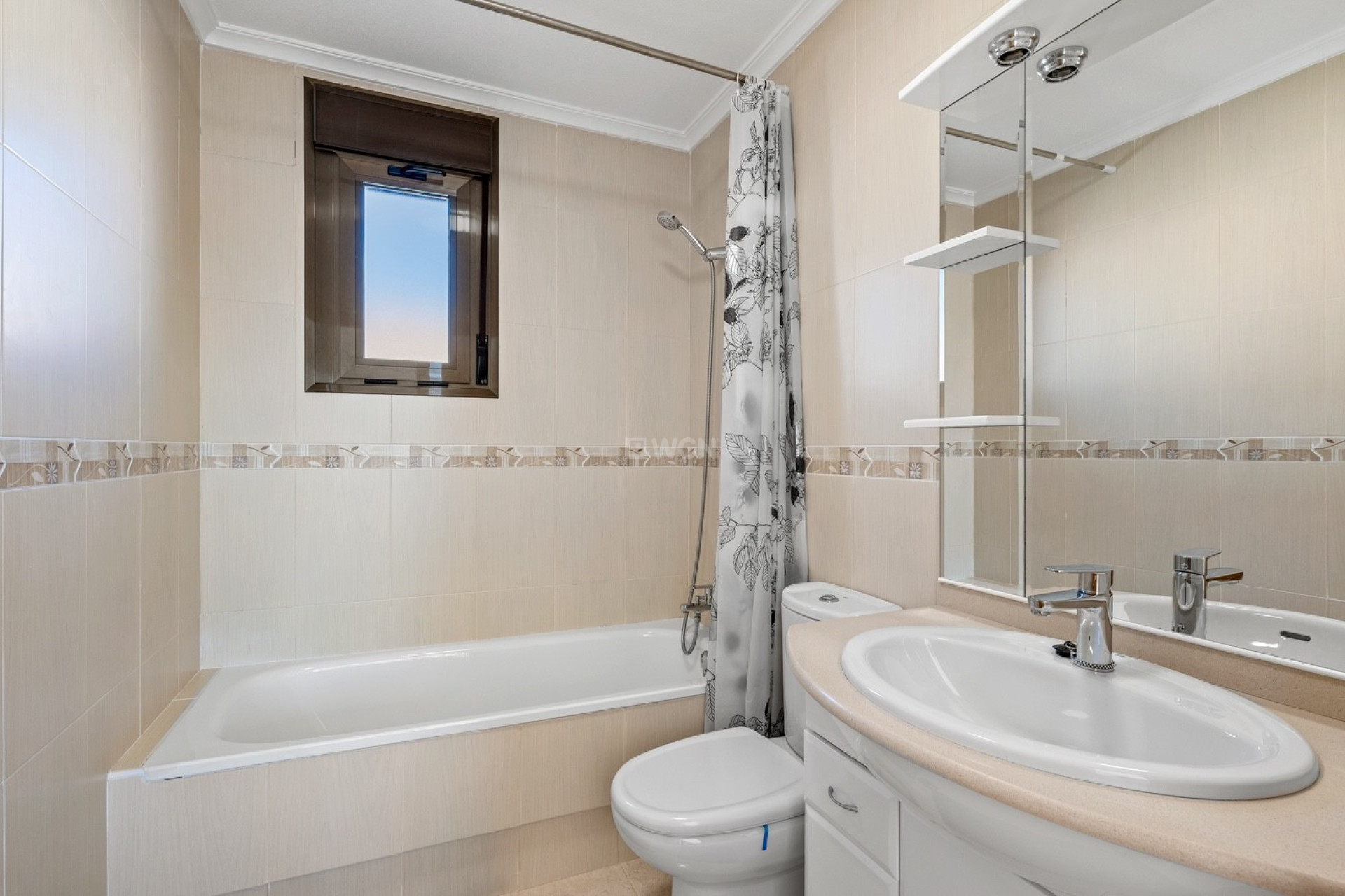 Resale - Townhouse - San Miguel de Salinas - Inland