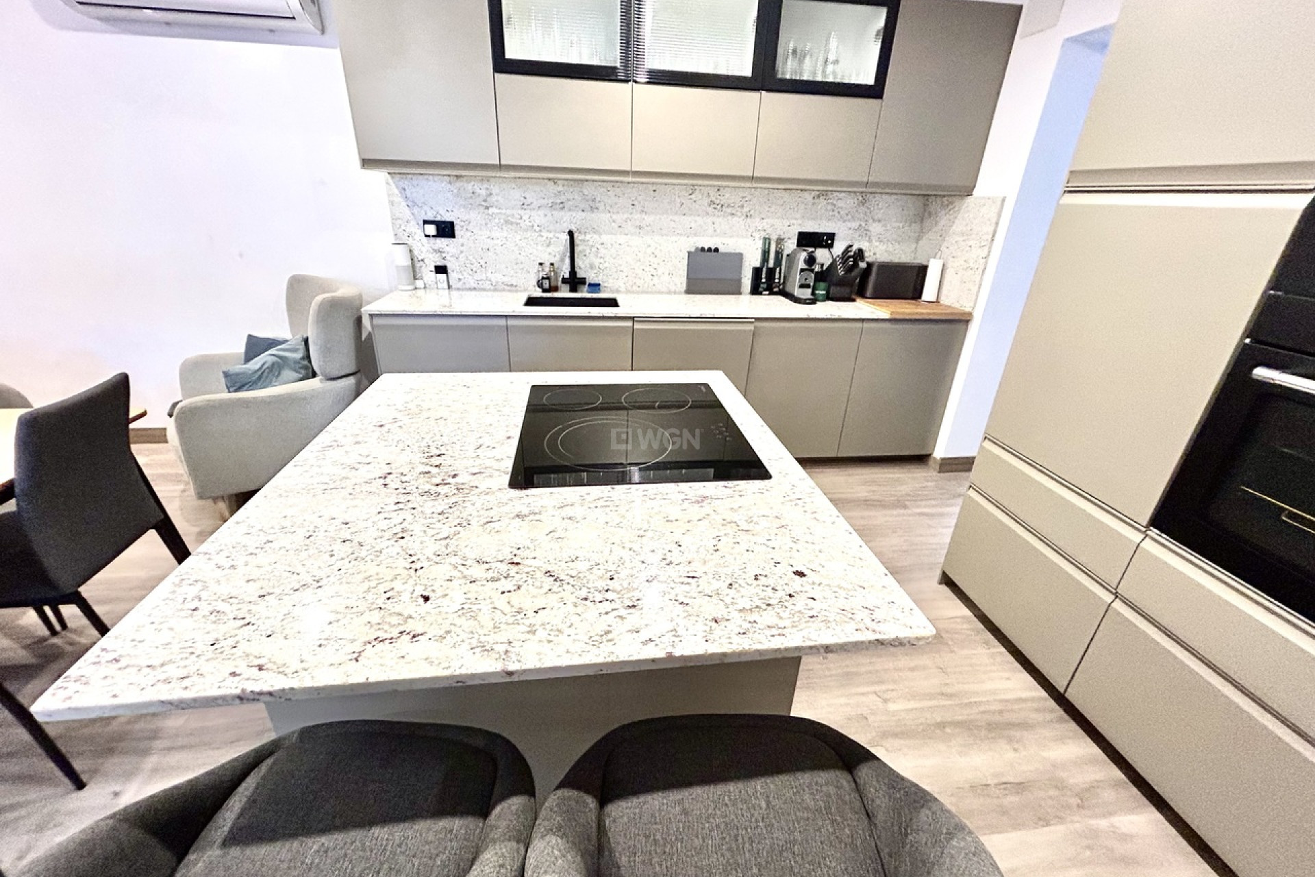 Resale - Townhouse - San Miguel de Salinas - Inland