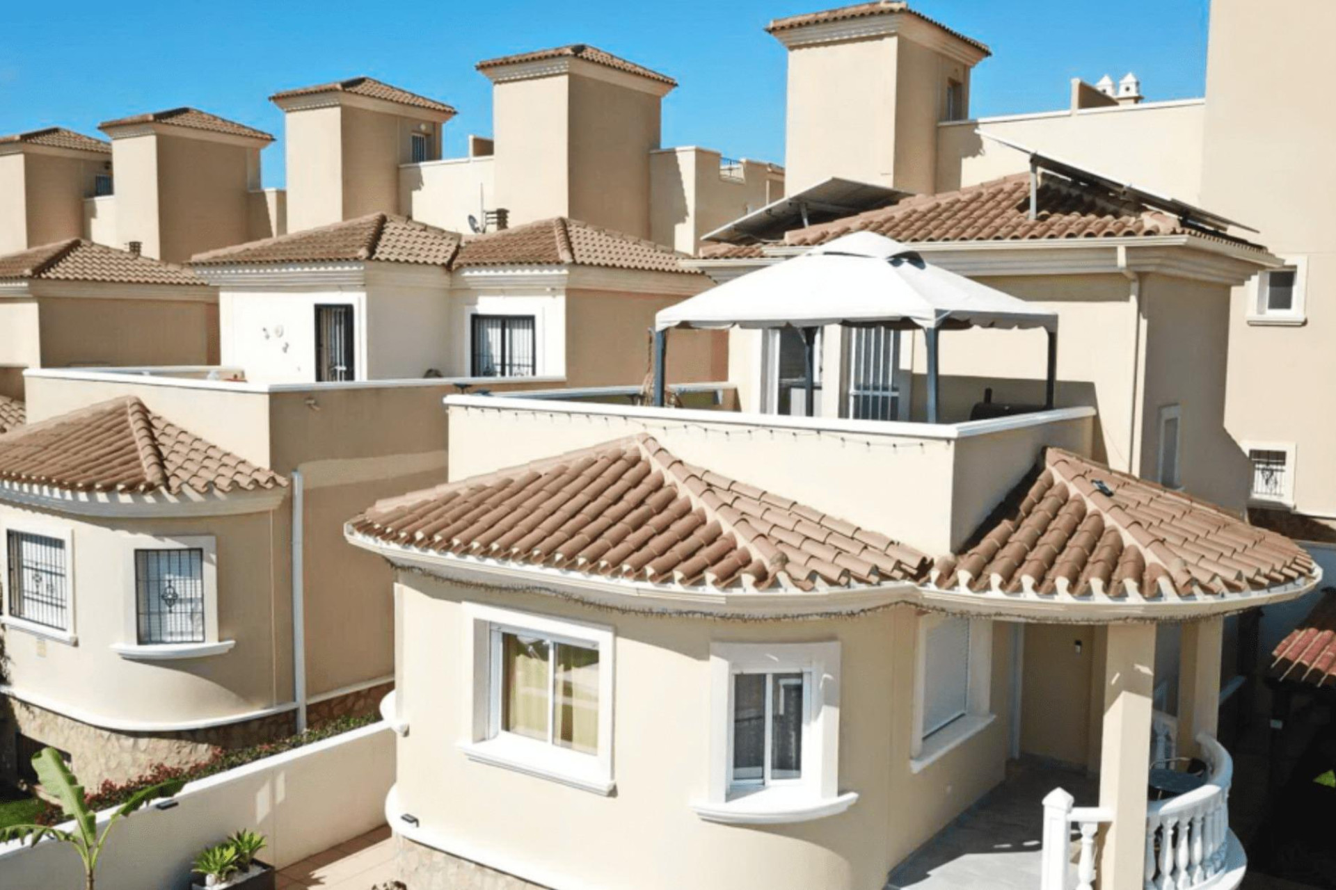 Resale - Townhouse - San Miguel de Salinas - Mirador De San Miguel