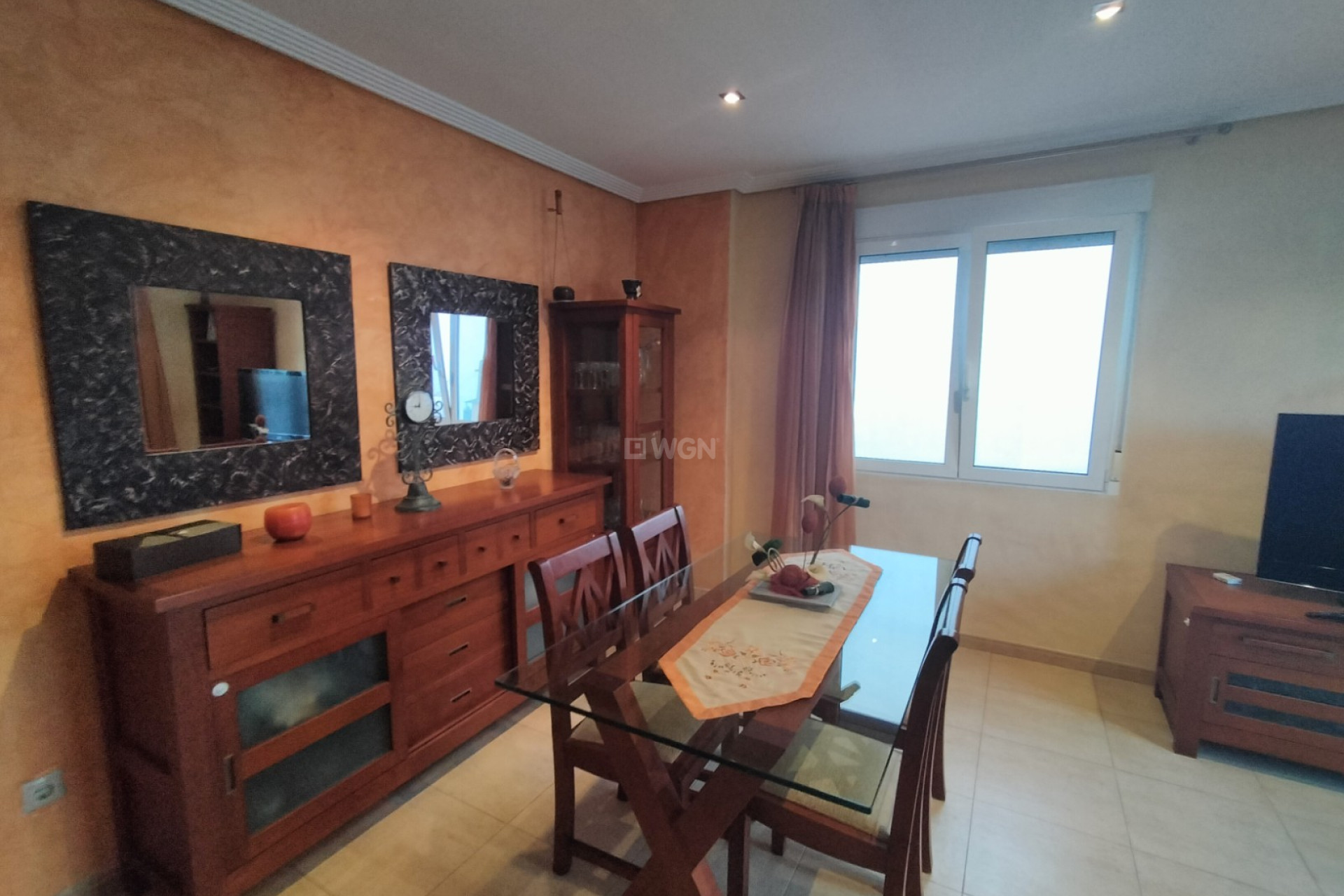 Resale - Townhouse - Sax - Inland