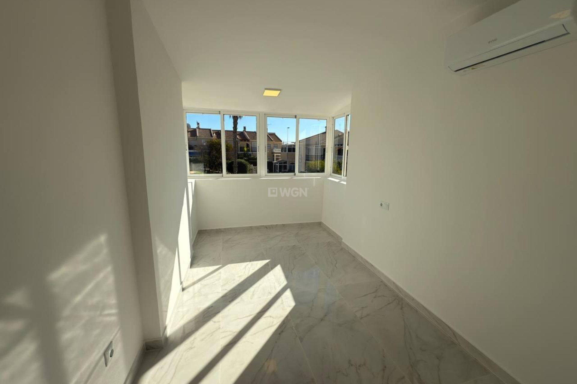 Resale - Townhouse - Torrevieja - Aguas Nuevas 1