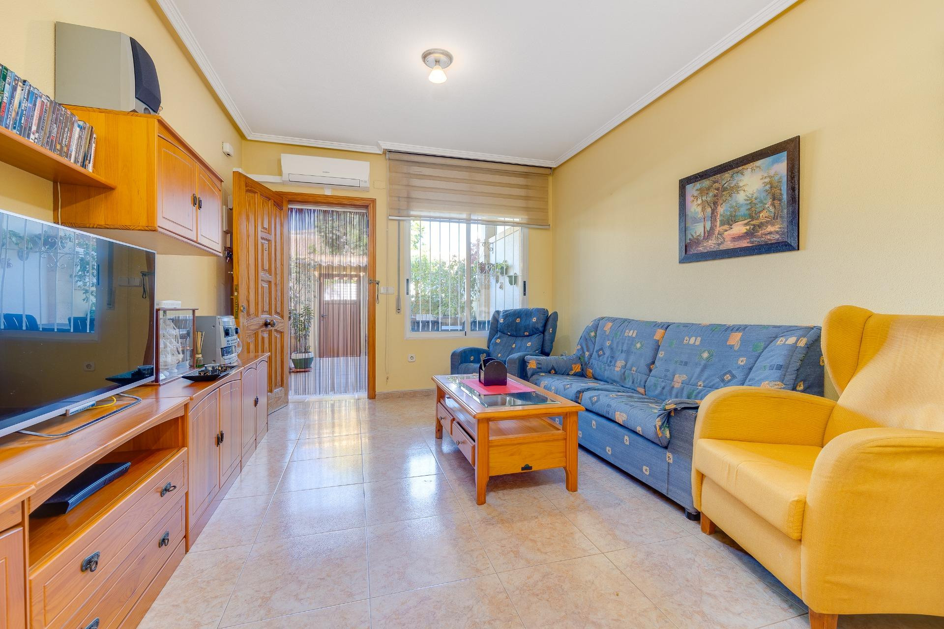 Resale - Townhouse - Torrevieja - Aguas Nuevas 2