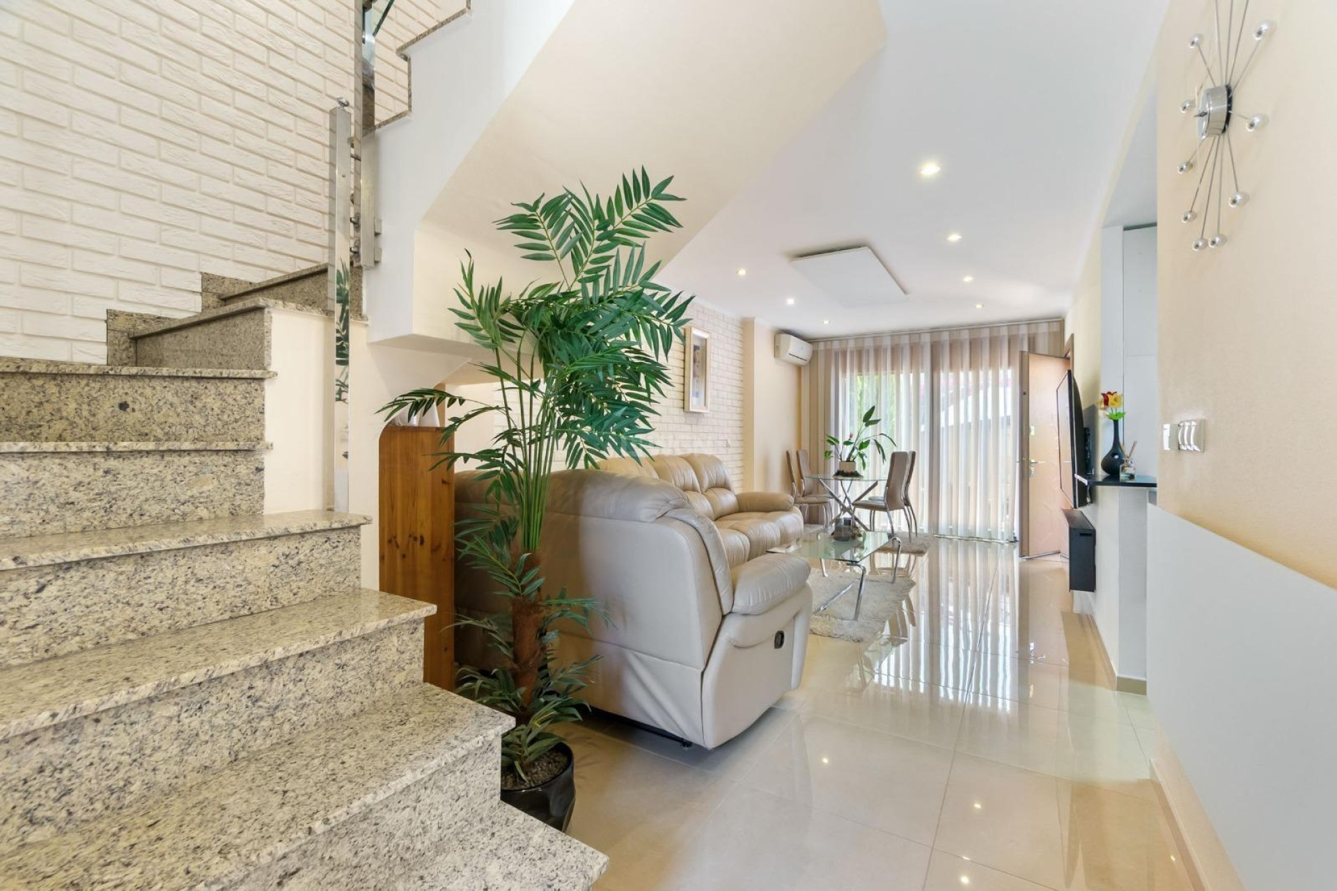 Resale - Townhouse - Torrevieja - aguas nuevas