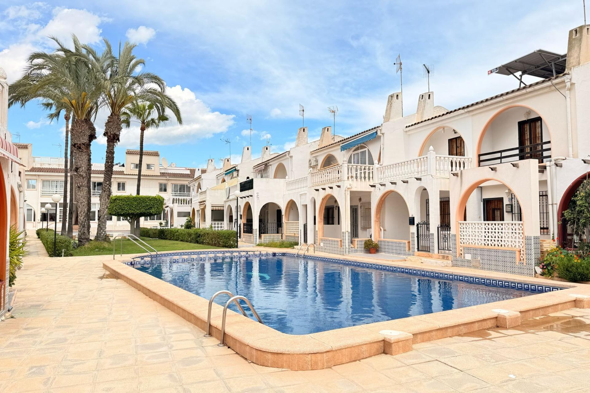 Resale - Townhouse - Torrevieja - El Chaparral