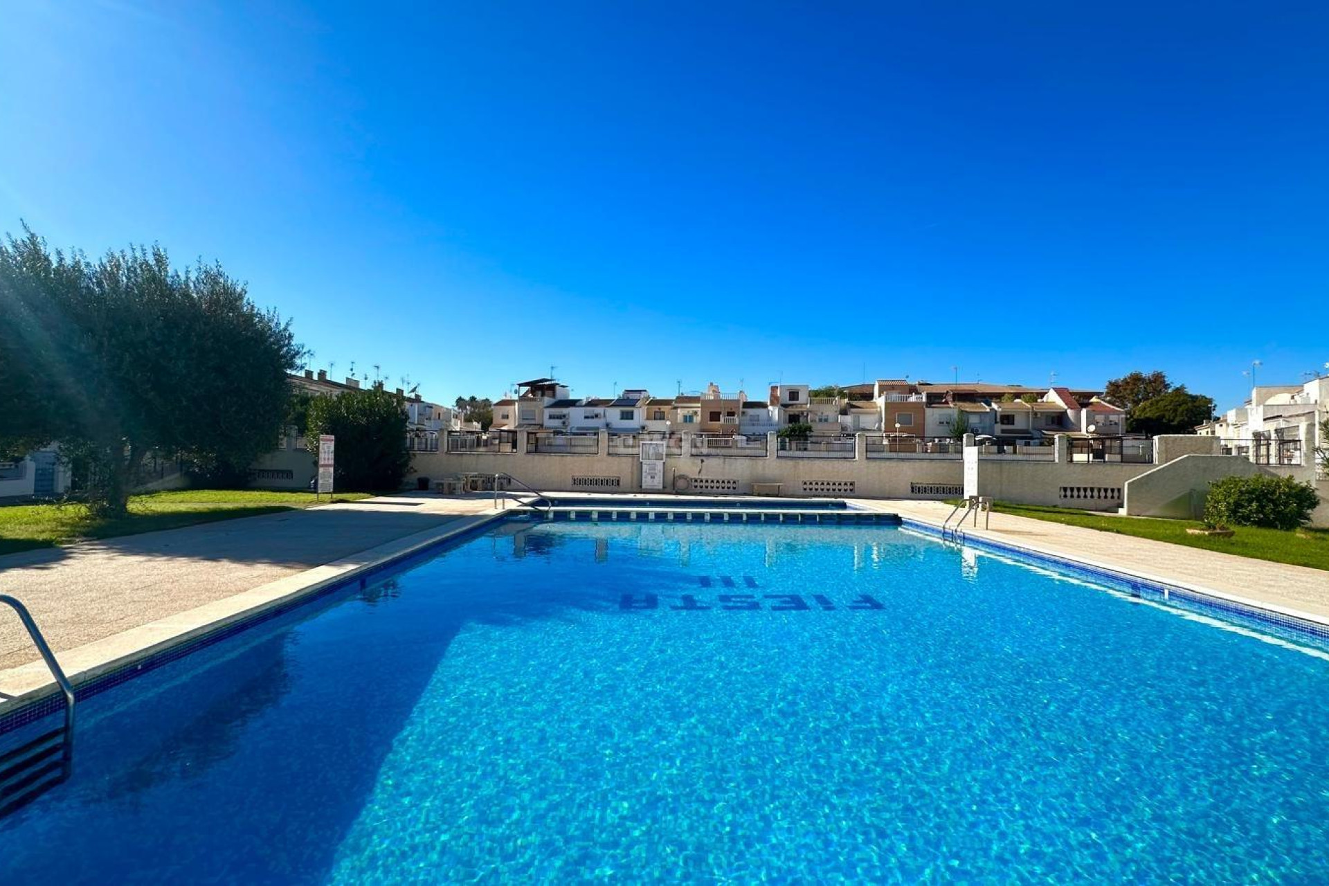 Resale - Townhouse - Torrevieja - Estacion De Autobuses