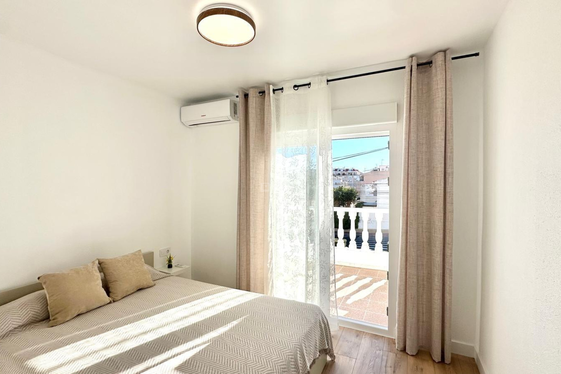 Resale - Townhouse - Torrevieja - Estacion De Autobuses