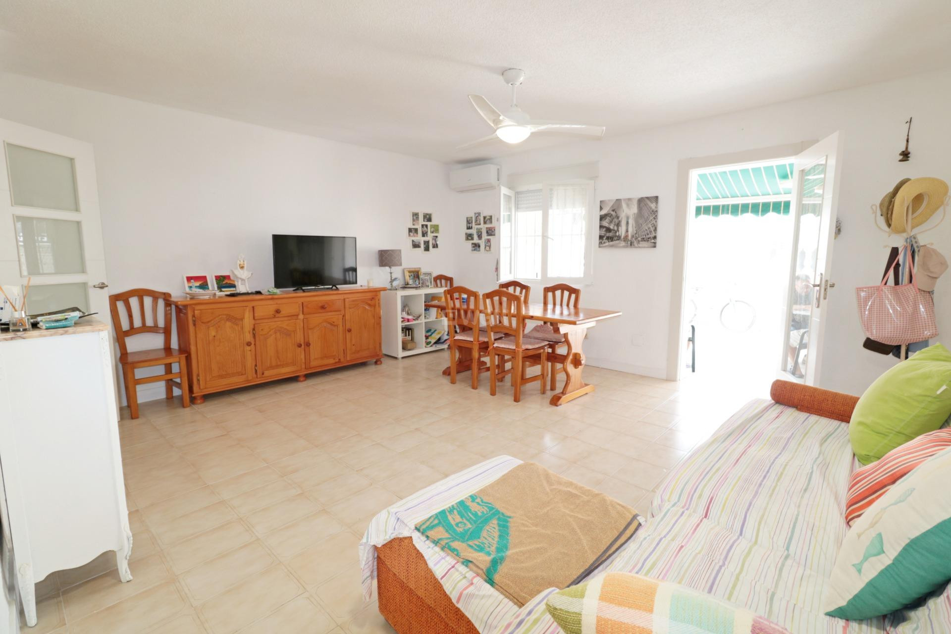 Resale - Townhouse - Torrevieja - Playa De Los Naufragos