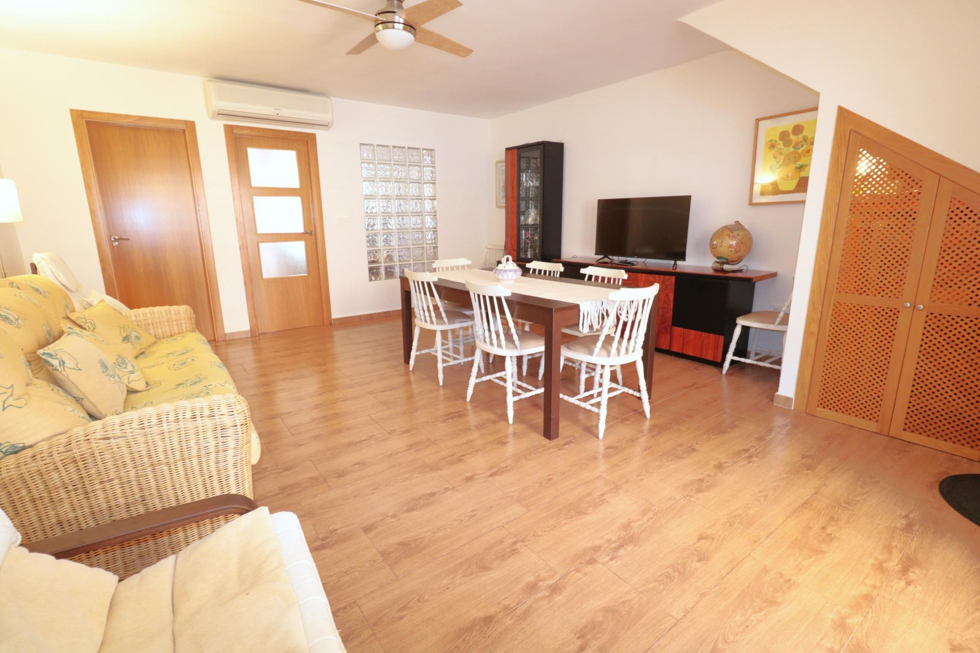 Resale - Townhouse - Torrevieja - Playa De Los Naufragos