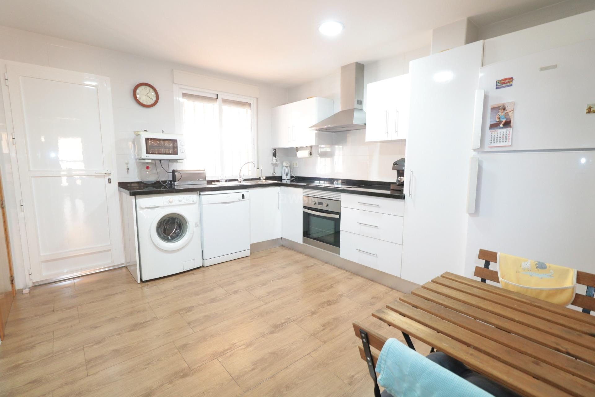 Resale - Townhouse - Torrevieja - Playa De Los Naufragos