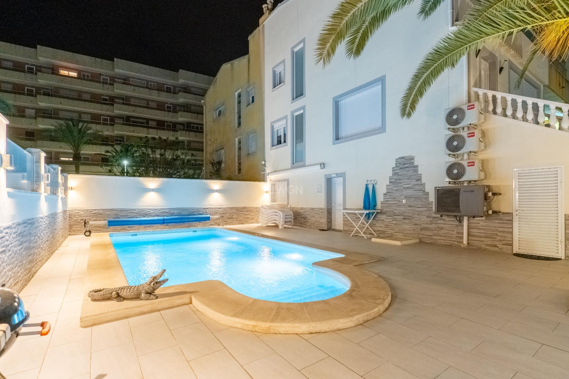 Resale - Townhouse - Torrevieja - Punta Prima