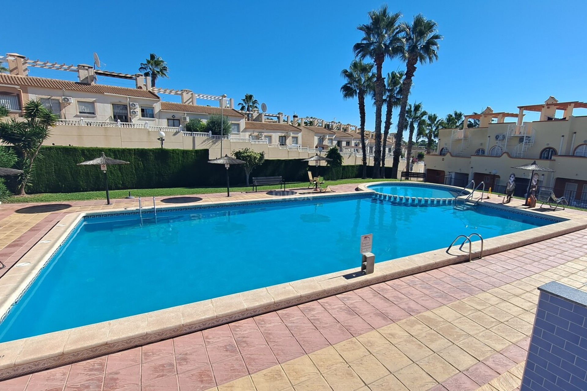 Resale - Townhouse - Villamartin - Costa Blanca
