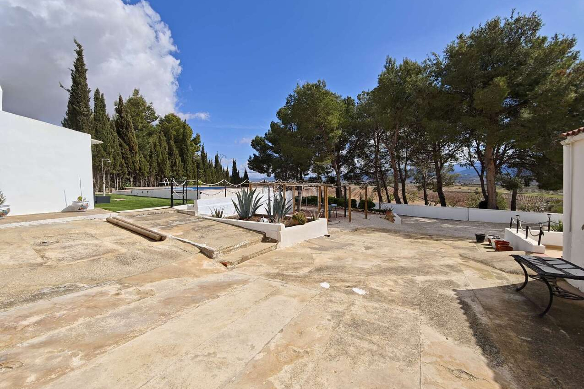 Resale - Townhouse - Yecla - Inland