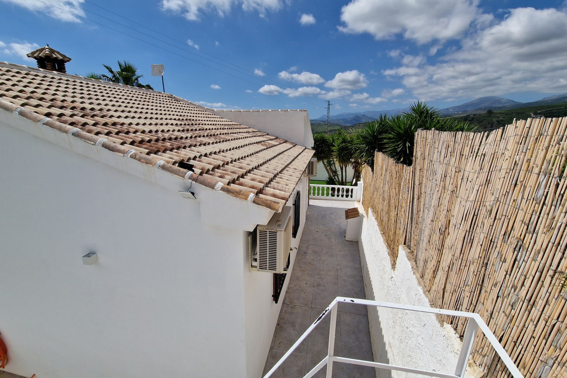 Resale - Villa - Alcaucín - Inland