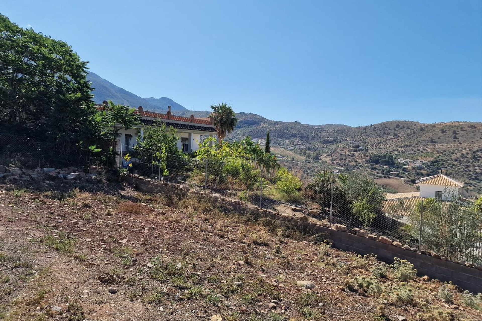 Resale - Villa - Alcaucín - Inland