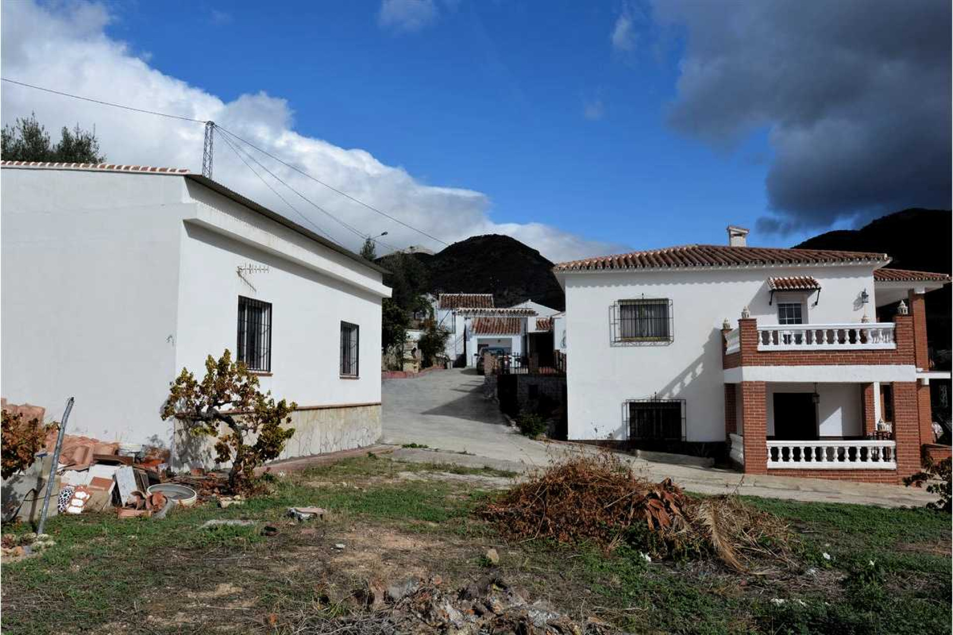 Resale - Villa - Alcaucín - Inland