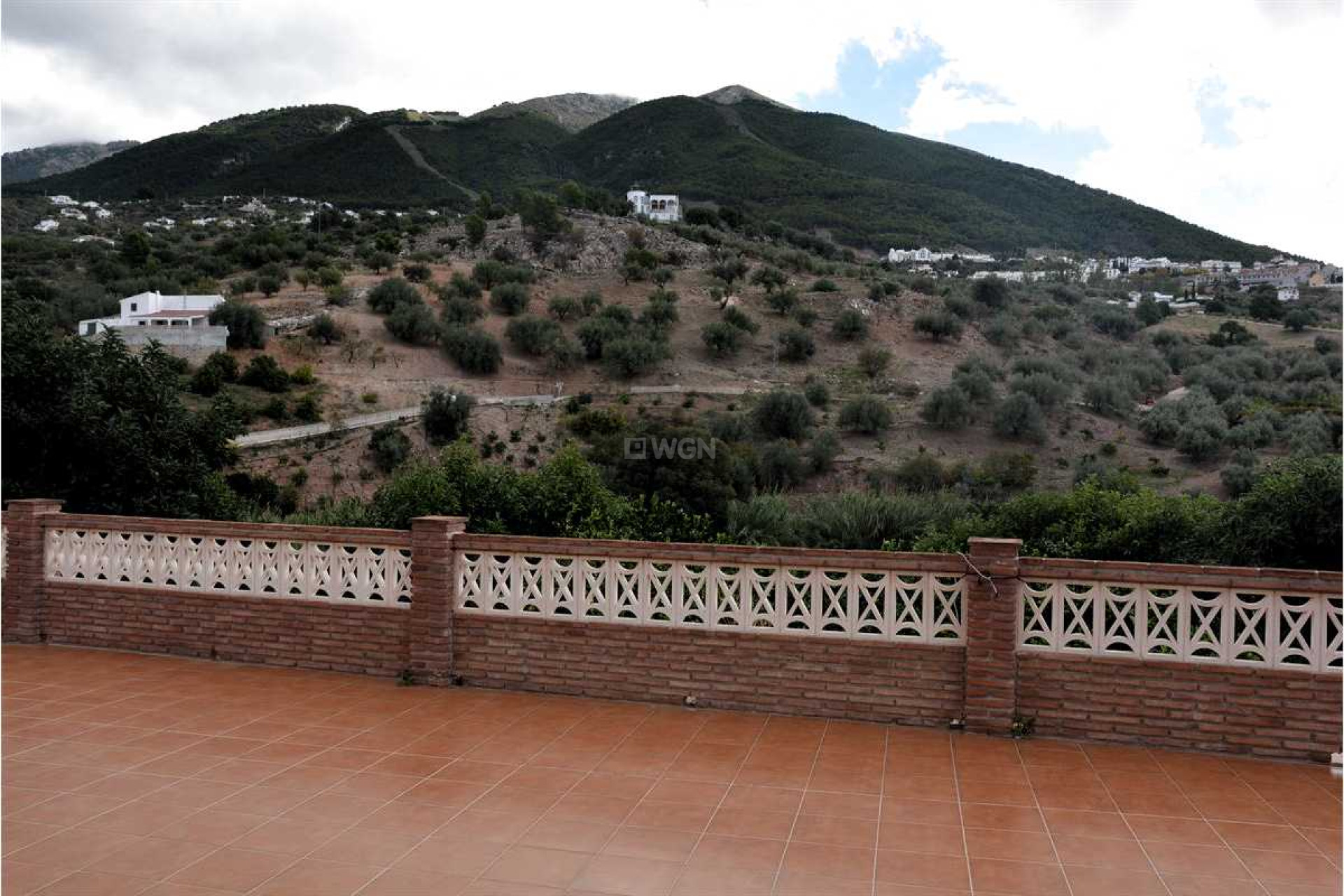 Resale - Villa - Alcaucín - Inland