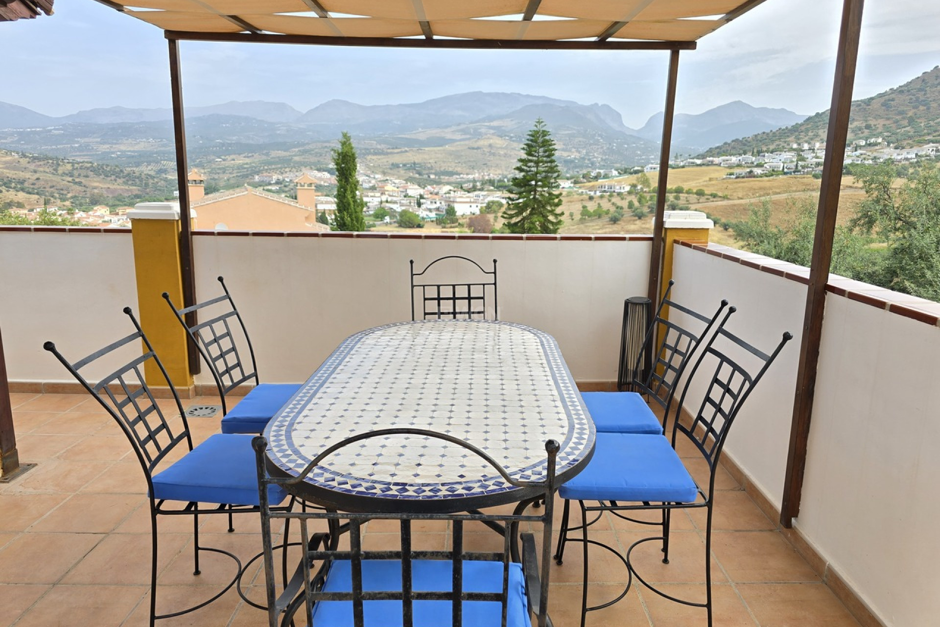 Resale - Villa - Alcaucín - Inland