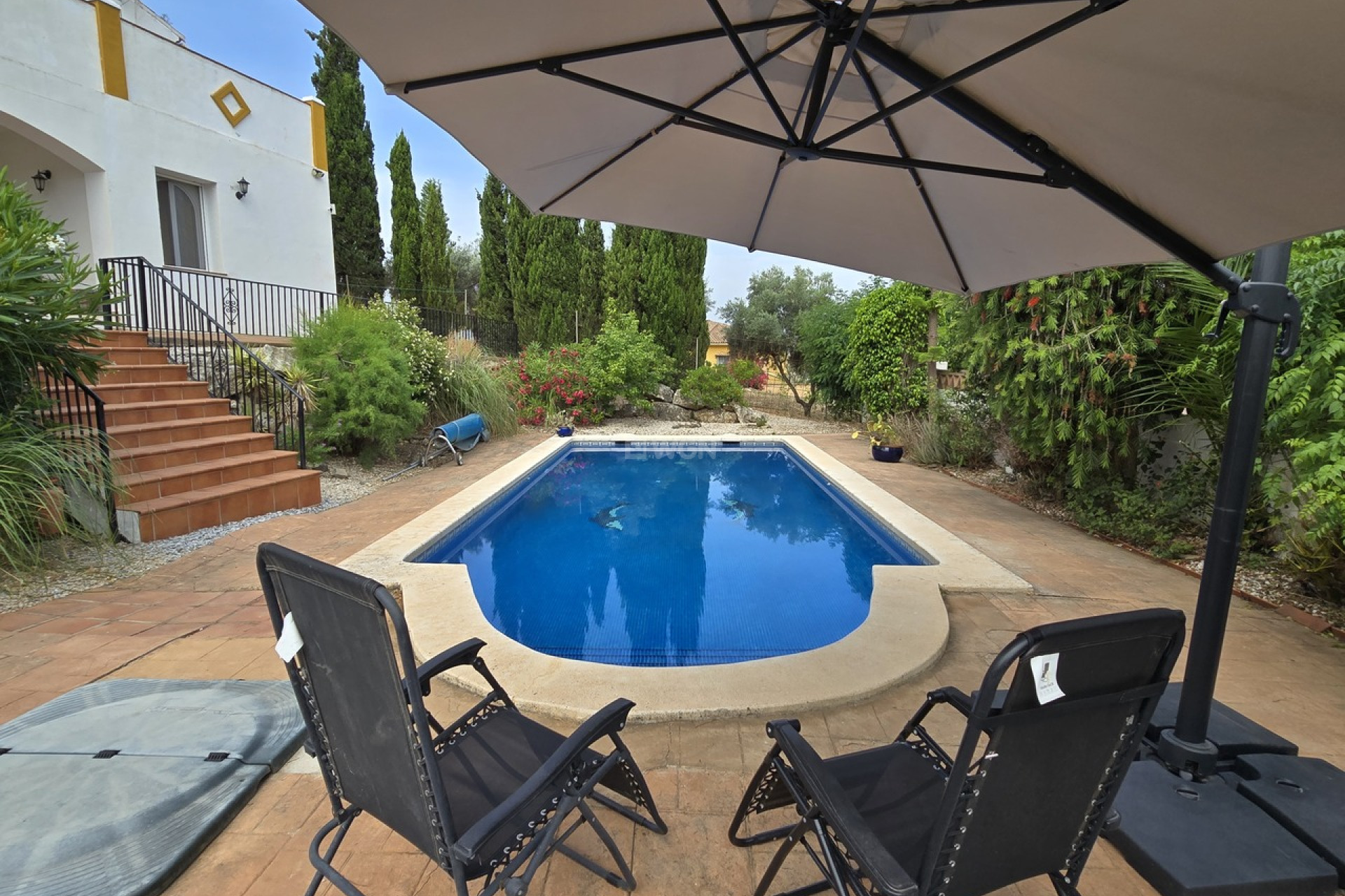 Resale - Villa - Alcaucín - Inland