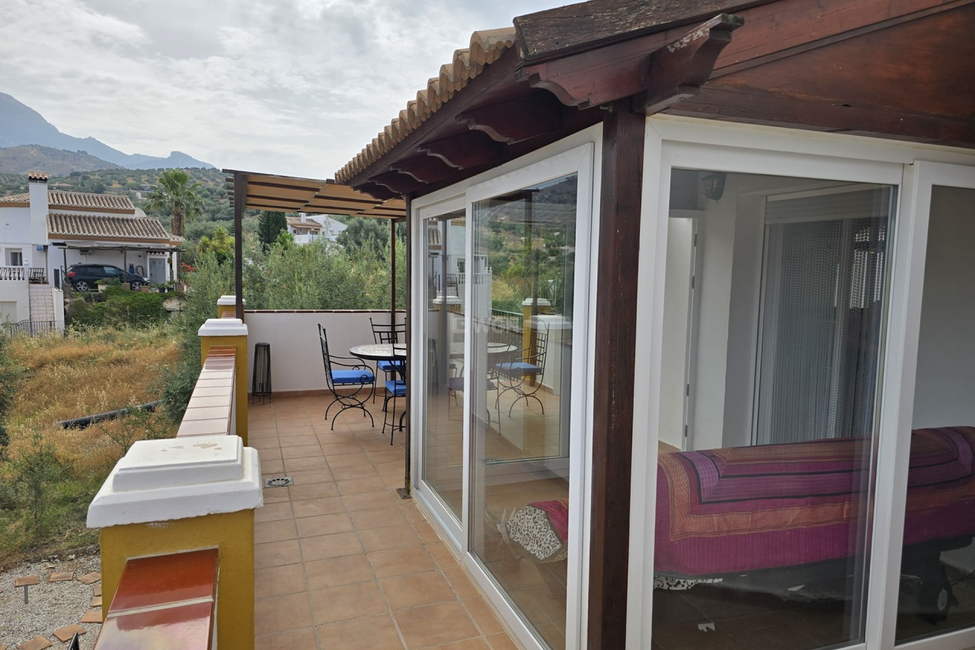 Resale - Villa - Alcaucín - Inland