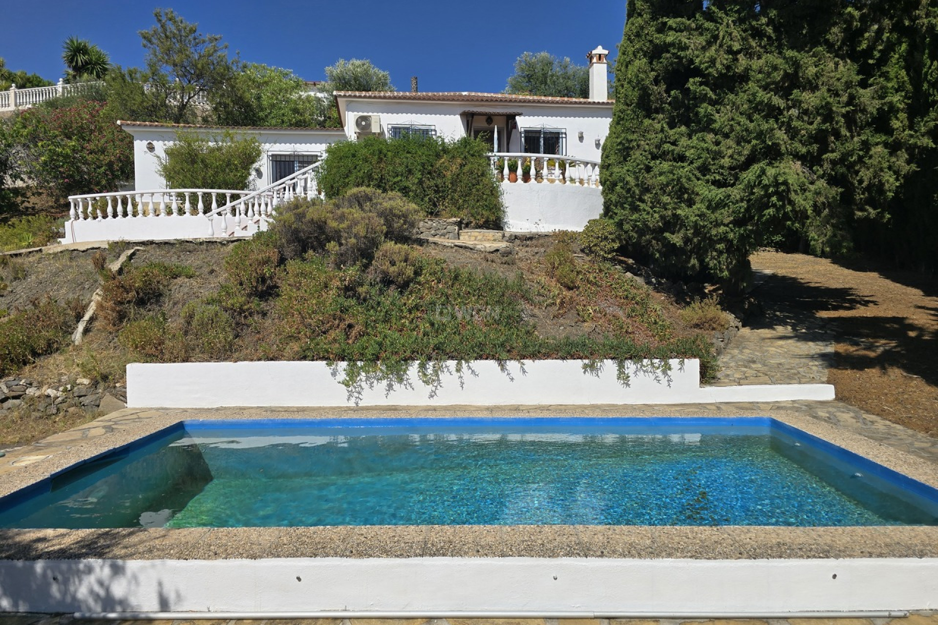 Resale - Villa - Alcaucín - Inland