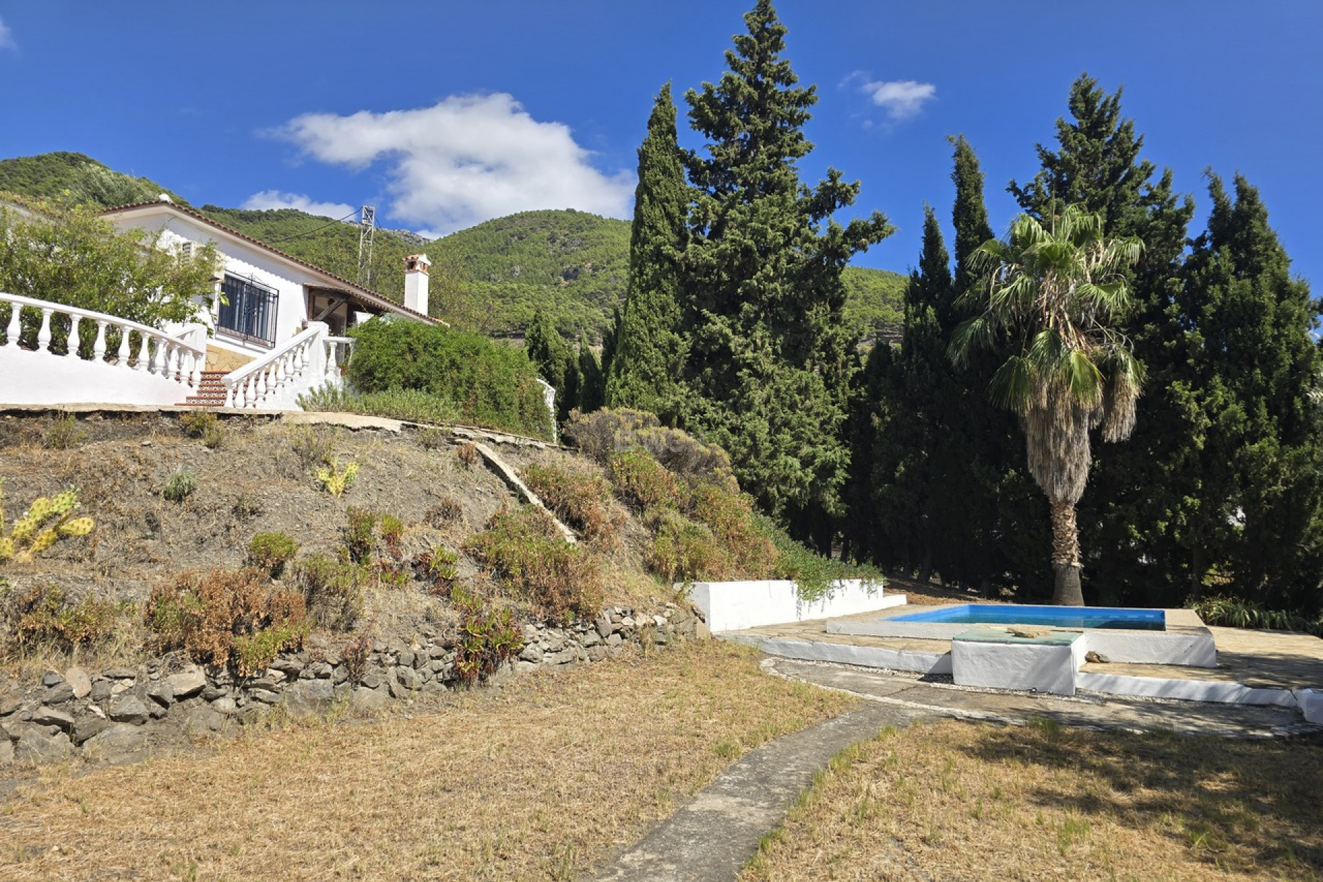 Resale - Villa - Alcaucín - Inland