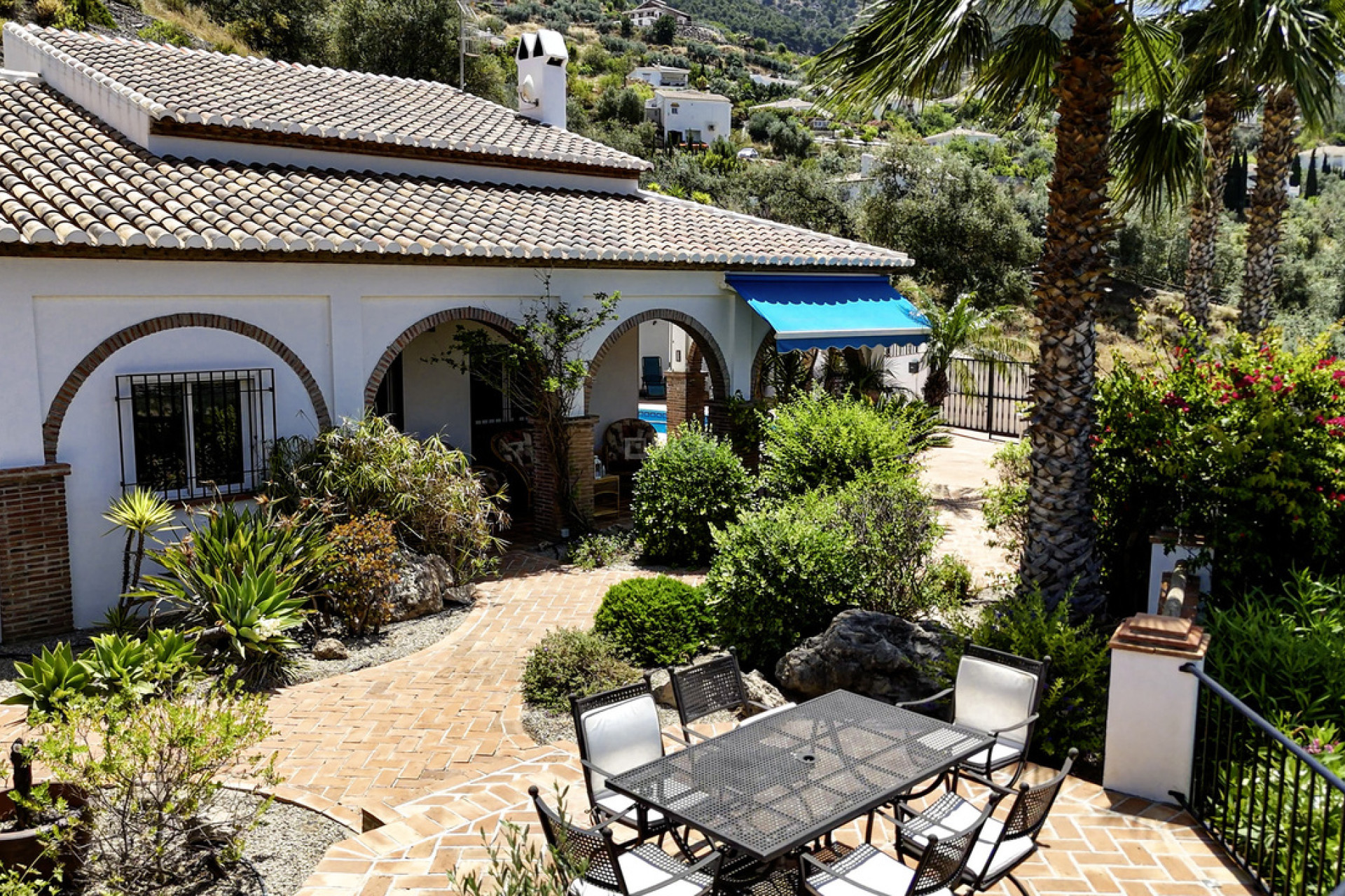 Resale - Villa - Alcaucín - Inland