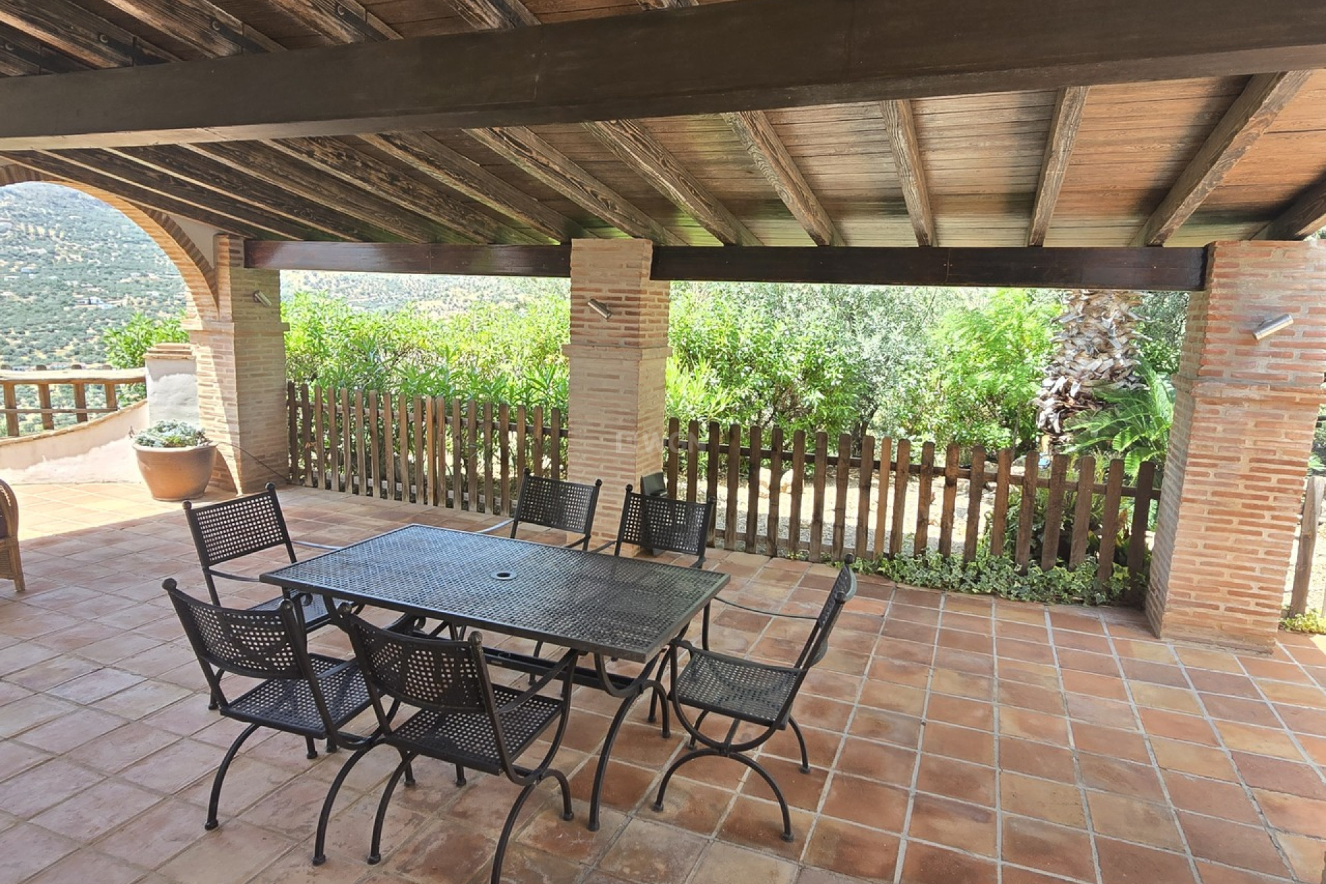 Resale - Villa - Alcaucín - Inland