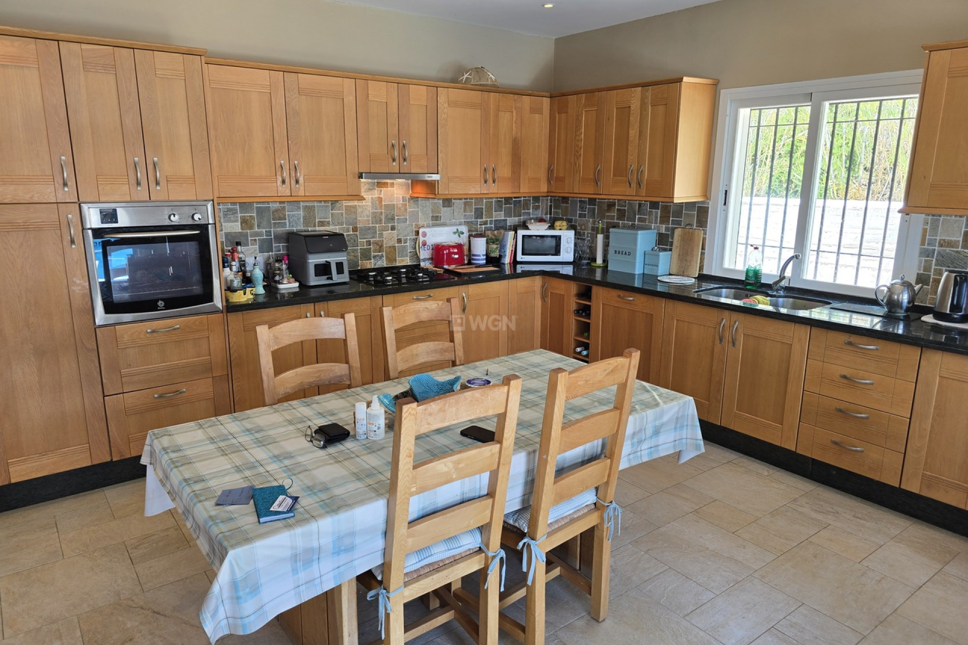 Resale - Villa - Alcaucín - Inland