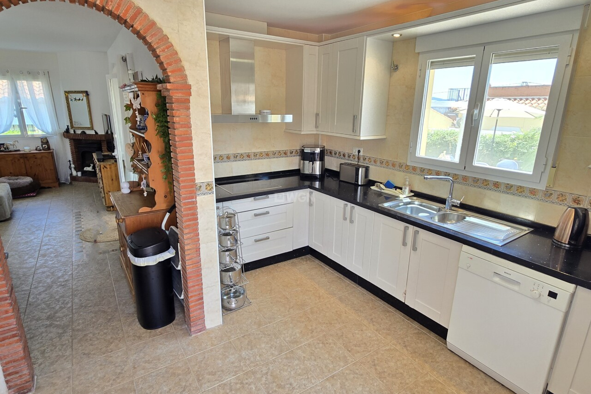 Resale - Villa - Alcaucín - Inland