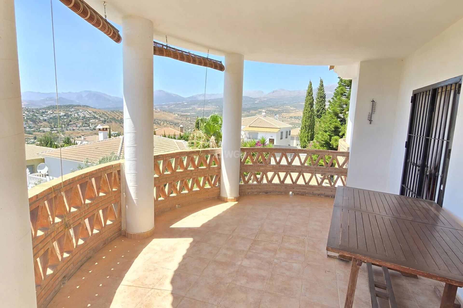 Resale - Villa - Alcaucín - Inland