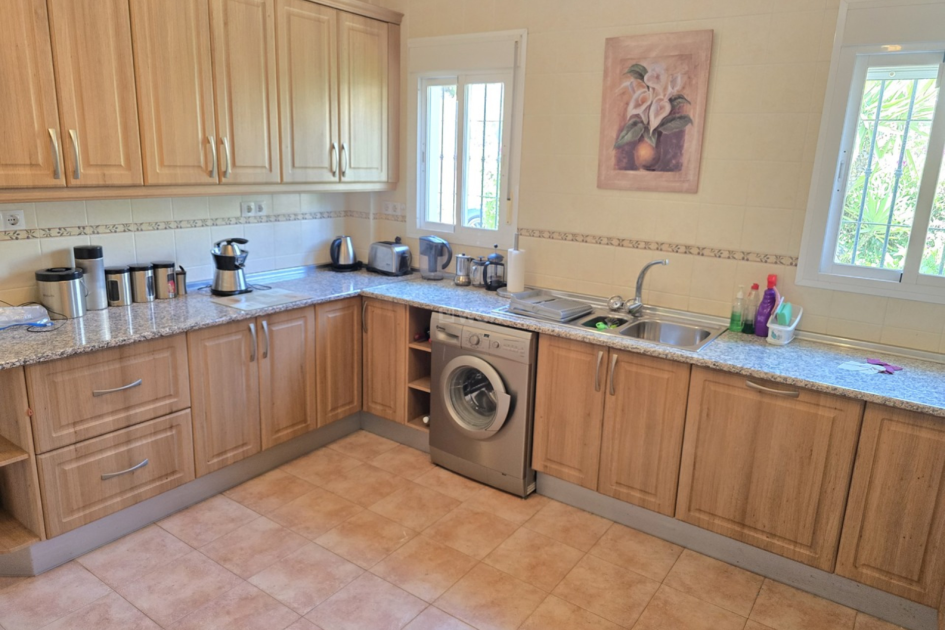 Resale - Villa - Alcaucín - Inland