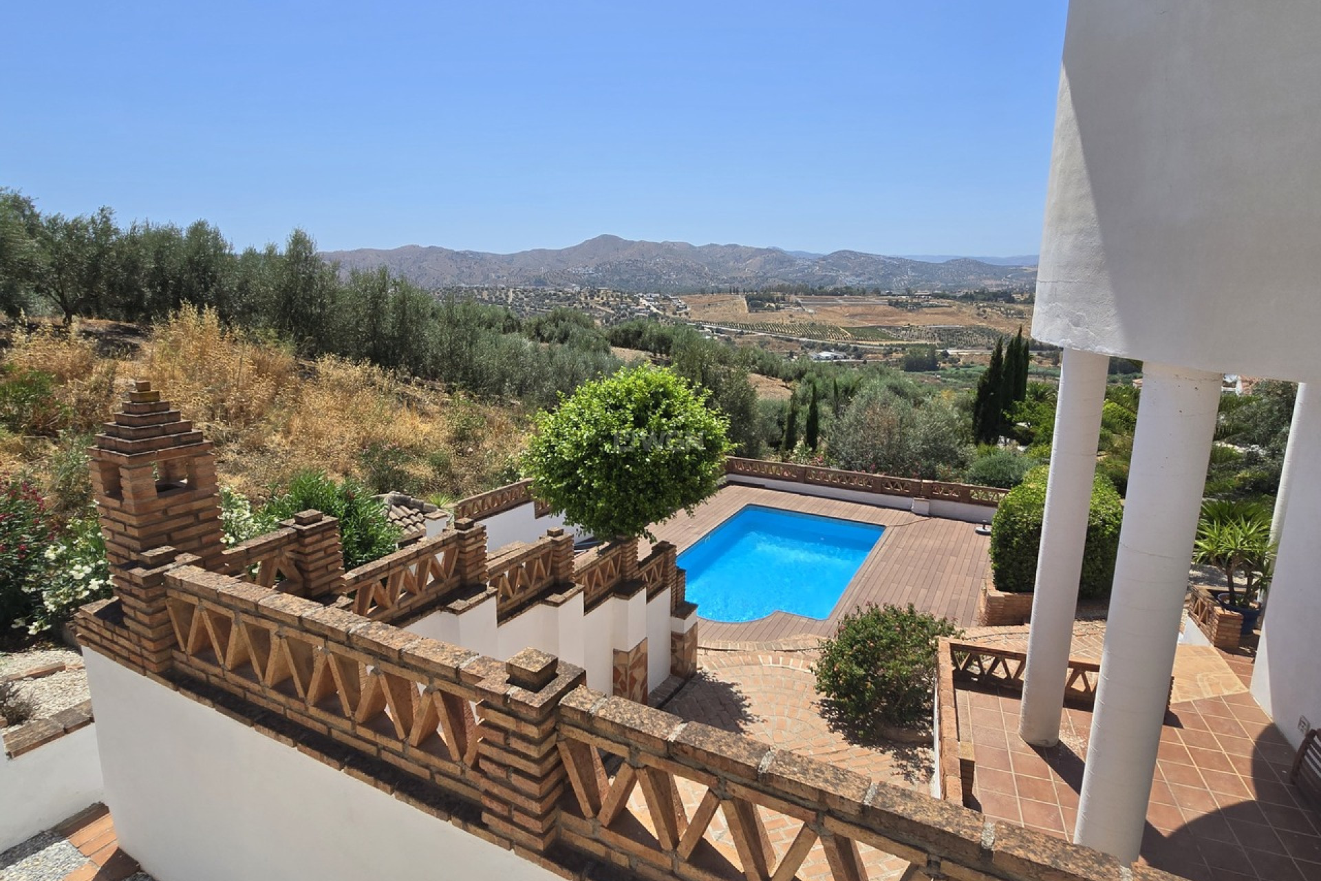 Resale - Villa - Alcaucín - Inland