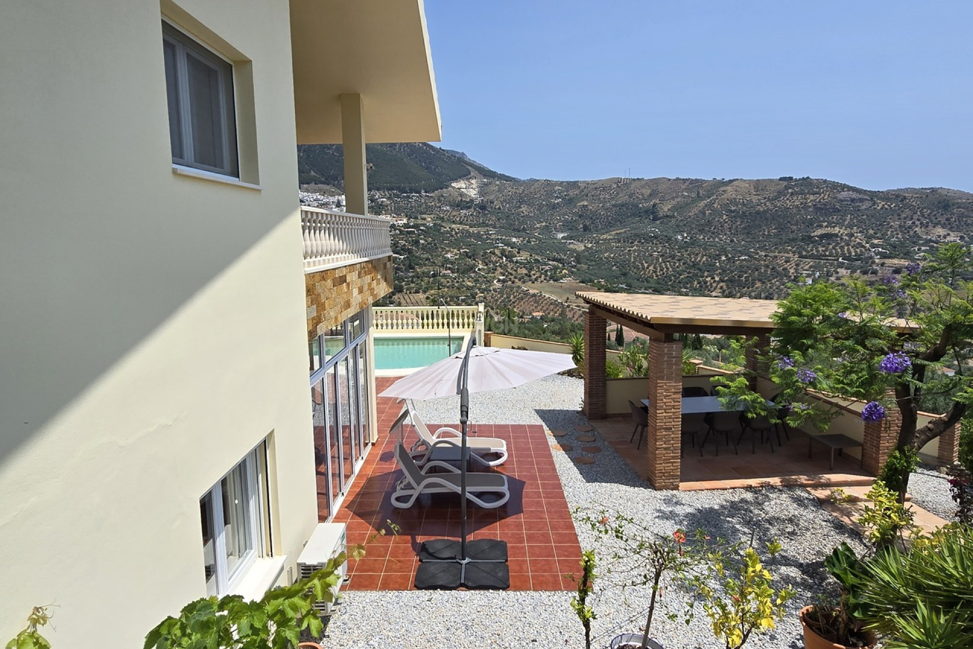 Resale - Villa - Alcaucín - Inland