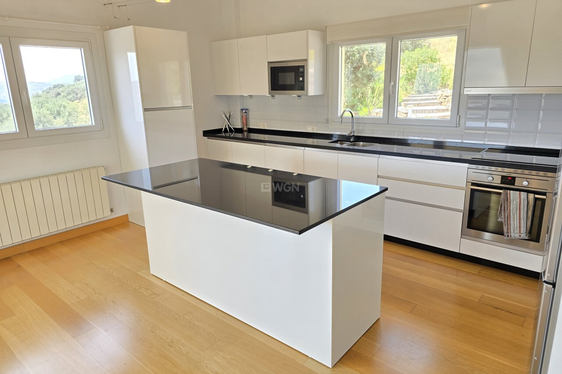 Resale - Villa - Alcaucín - Inland