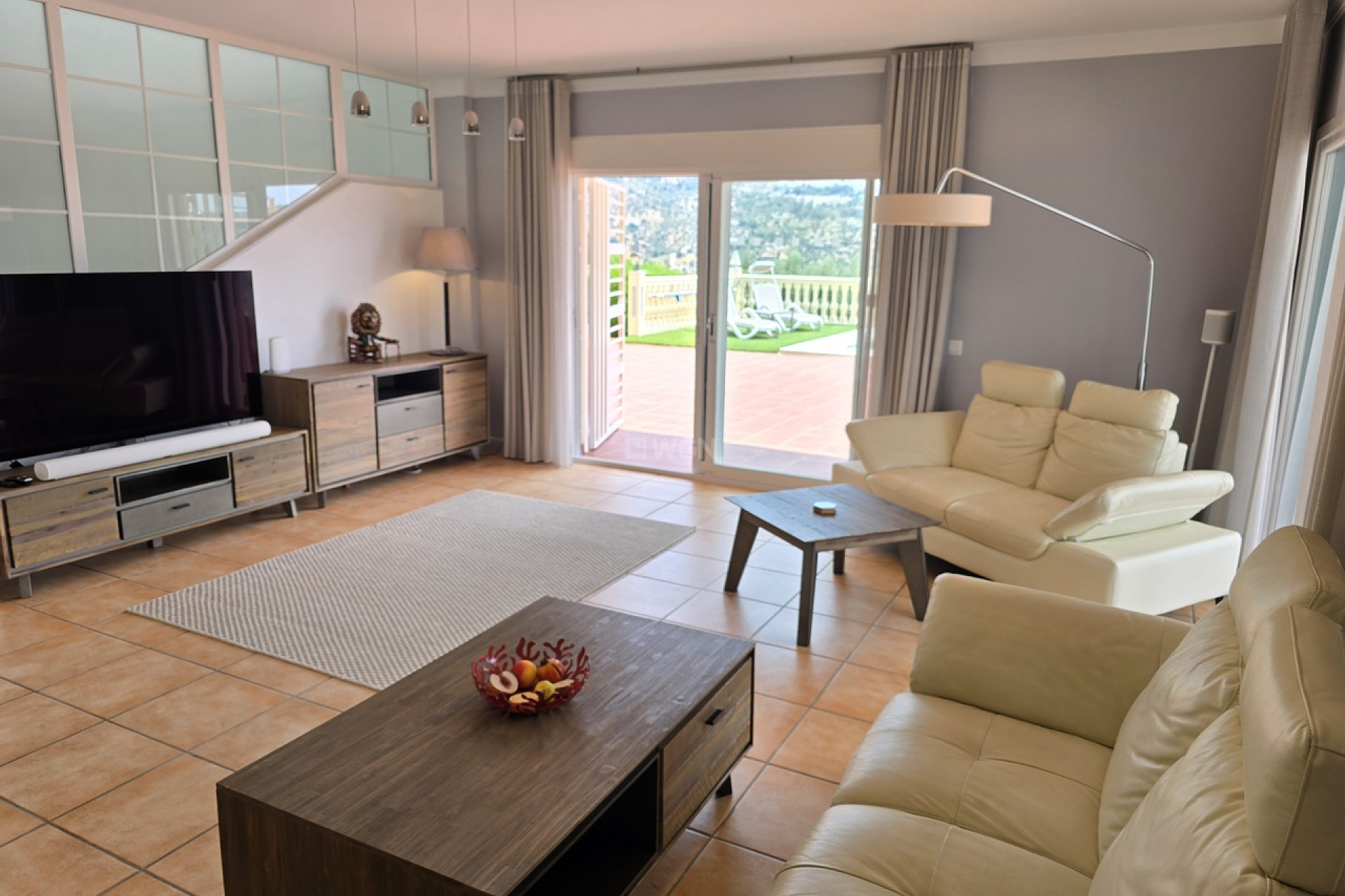 Resale - Villa - Alcaucín - Inland