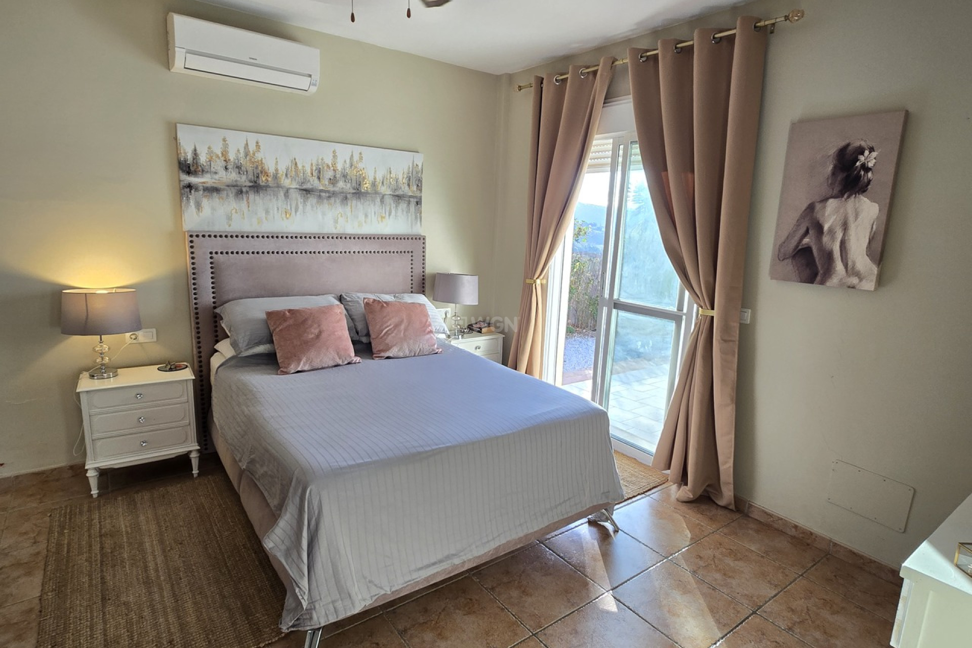 Resale - Villa - Alcaucín - Inland