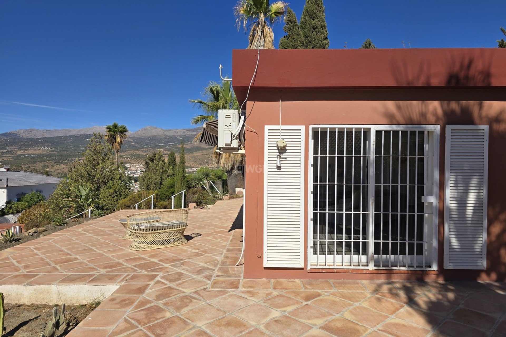 Resale - Villa - Alcaucín - Inland