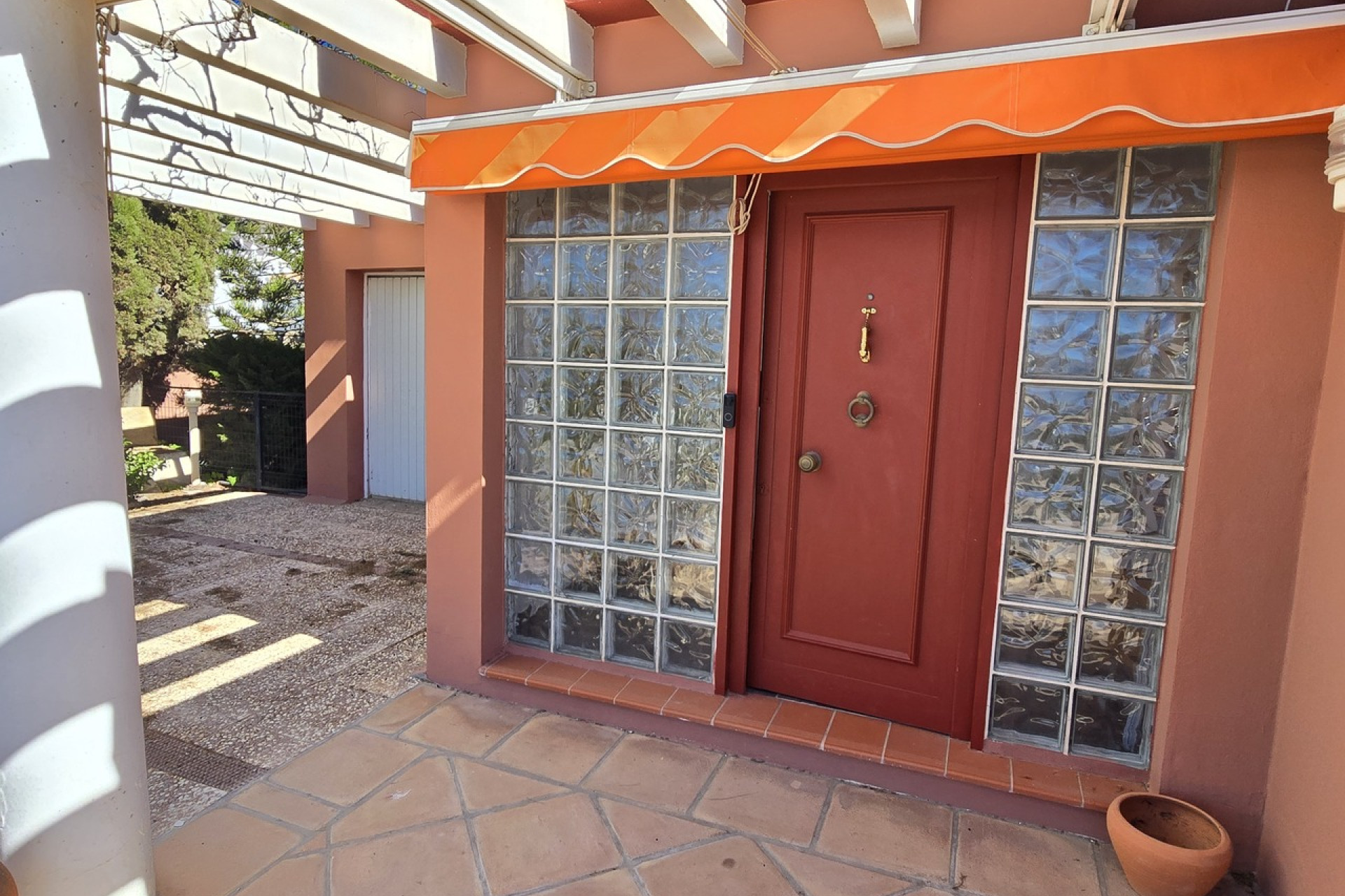 Resale - Villa - Alcaucín - Inland