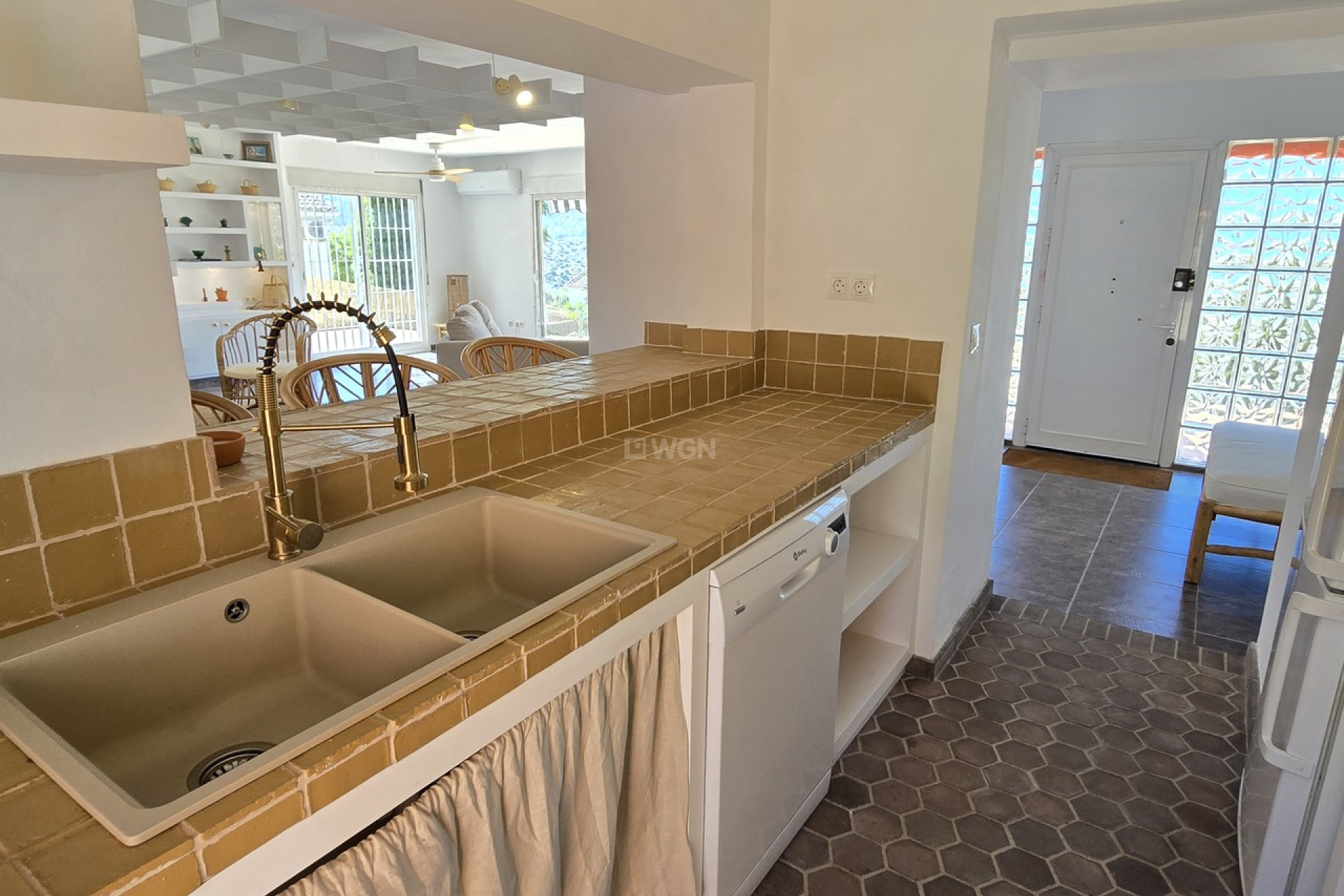 Resale - Villa - Alcaucín - Inland