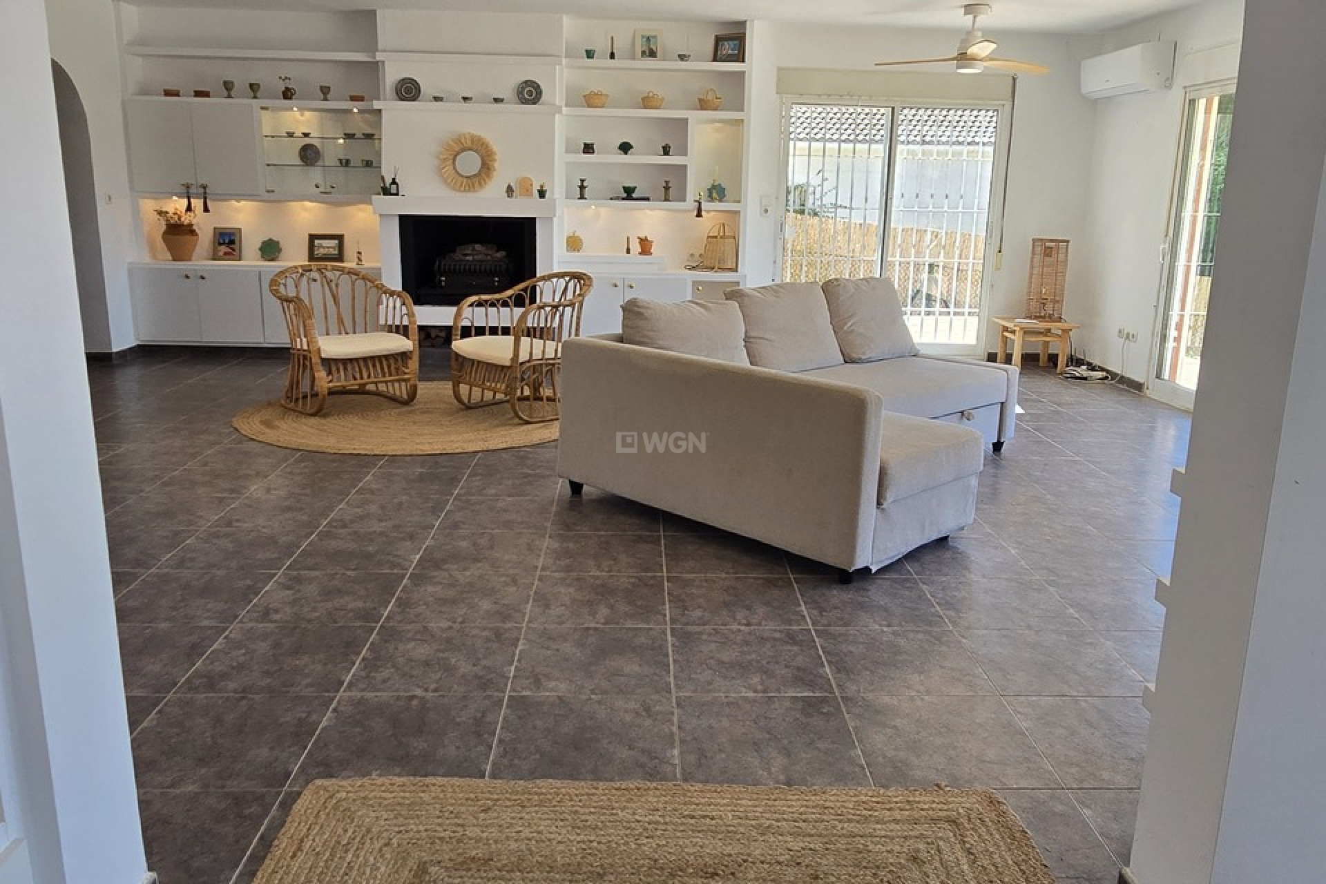 Resale - Villa - Alcaucín - Inland