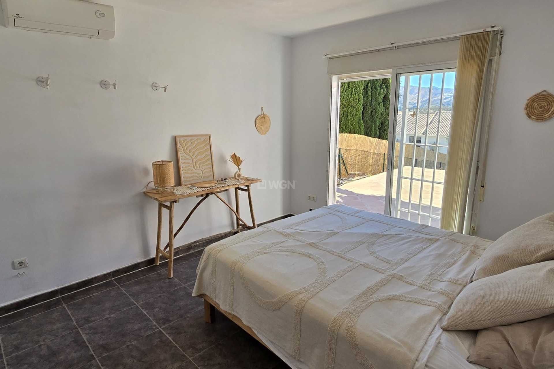 Resale - Villa - Alcaucín - Inland