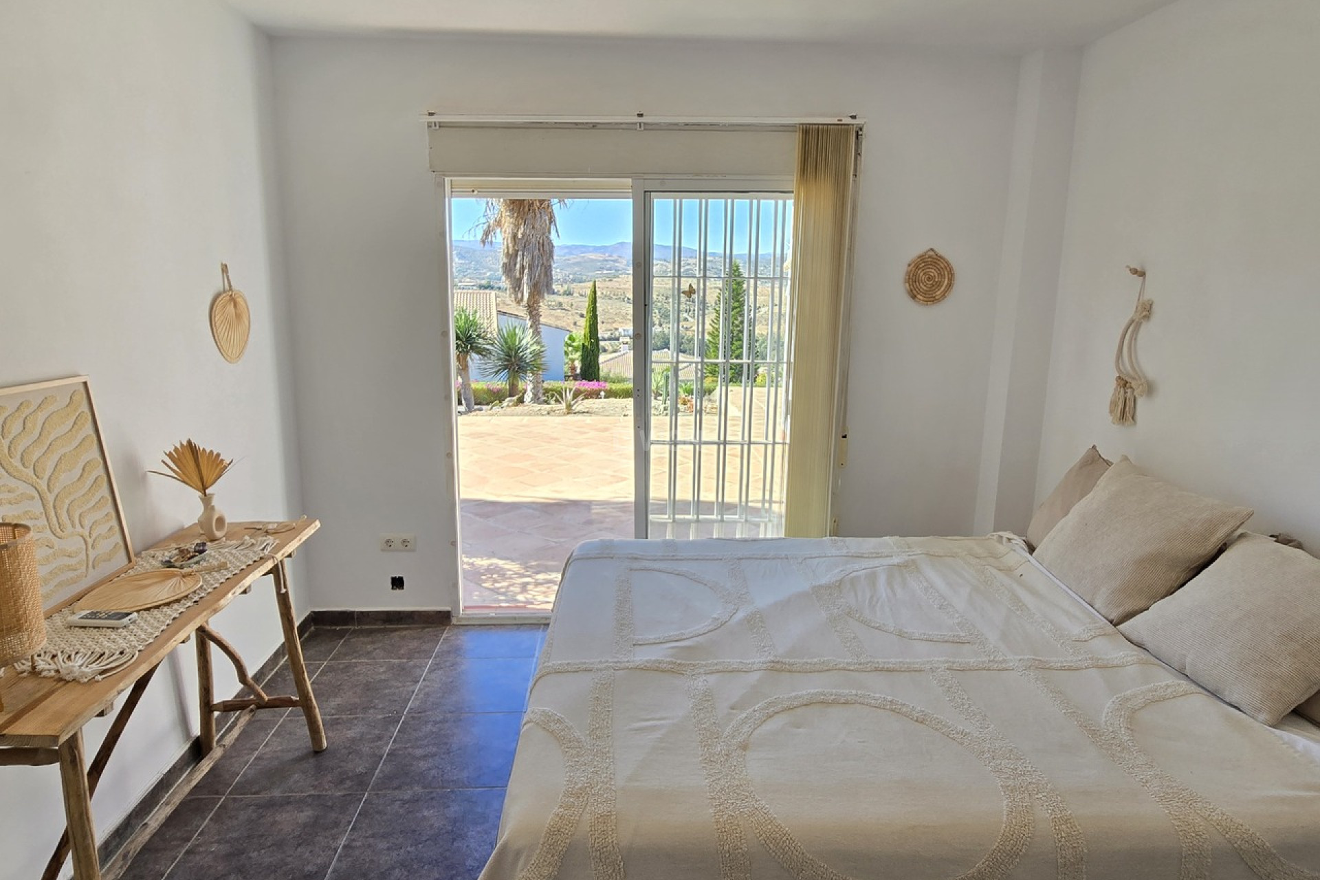 Resale - Villa - Alcaucín - Inland