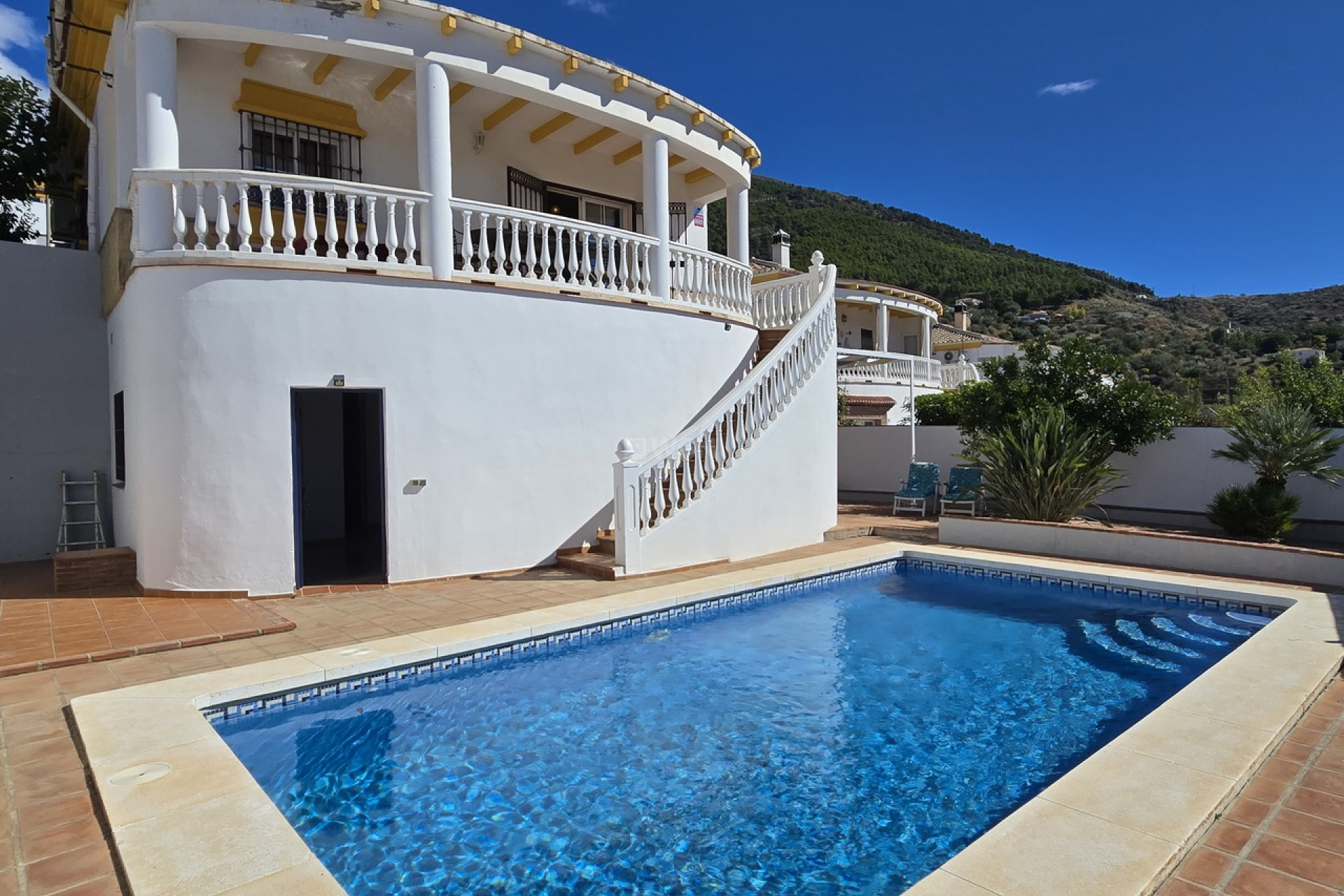 Resale - Villa - Alcaucín - Inland