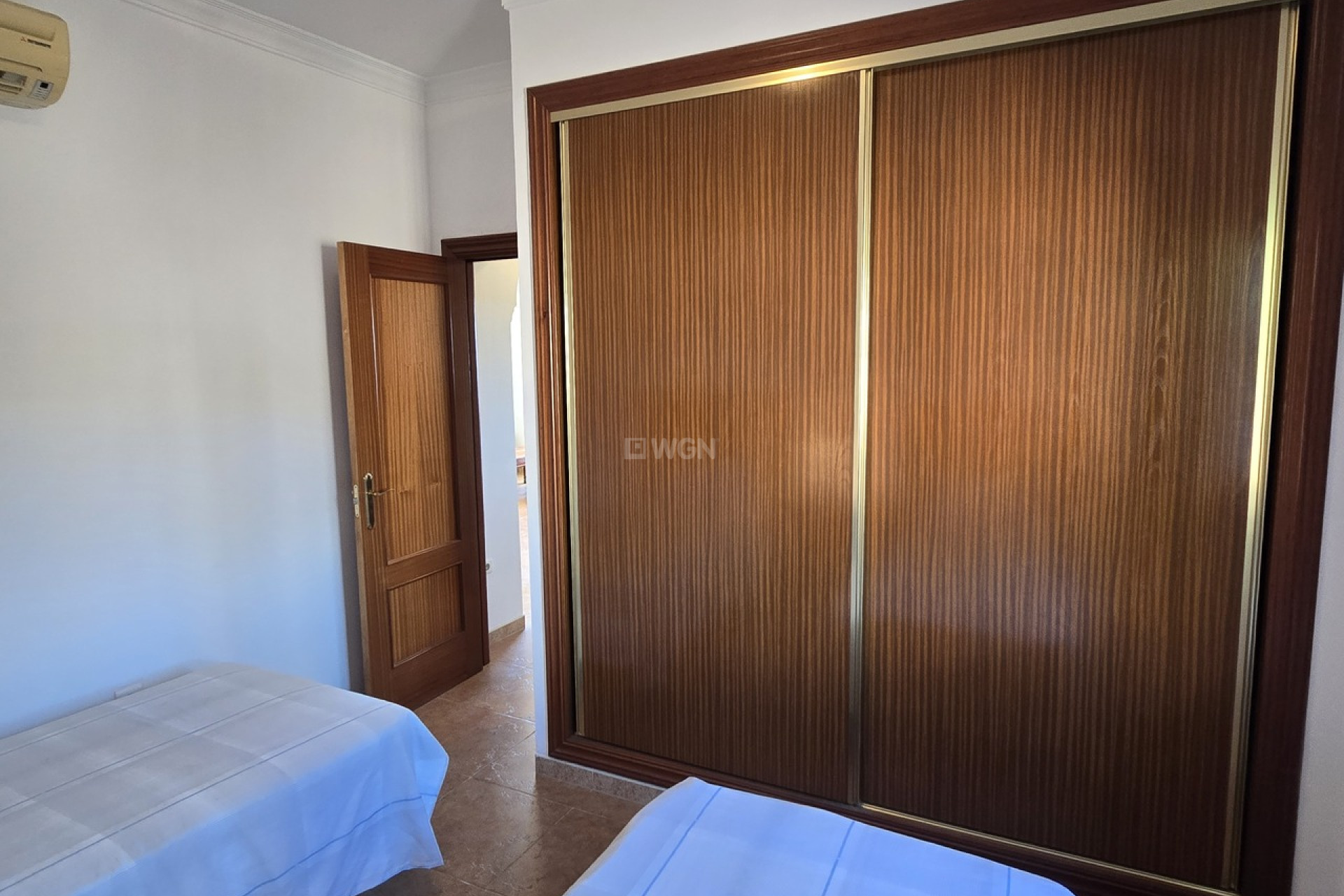 Resale - Villa - Alcaucín - Inland