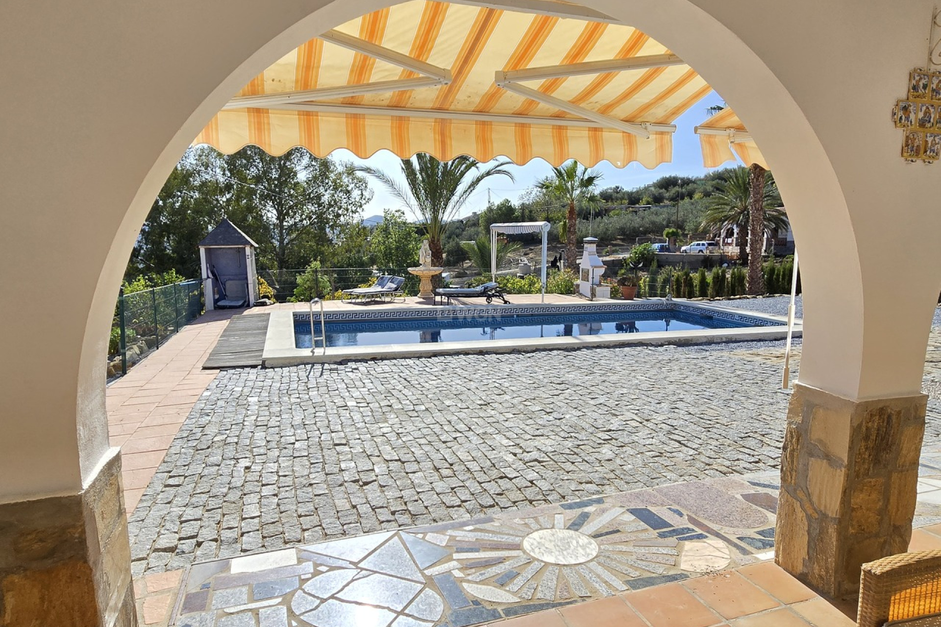 Resale - Villa - Alcaucín - Inland