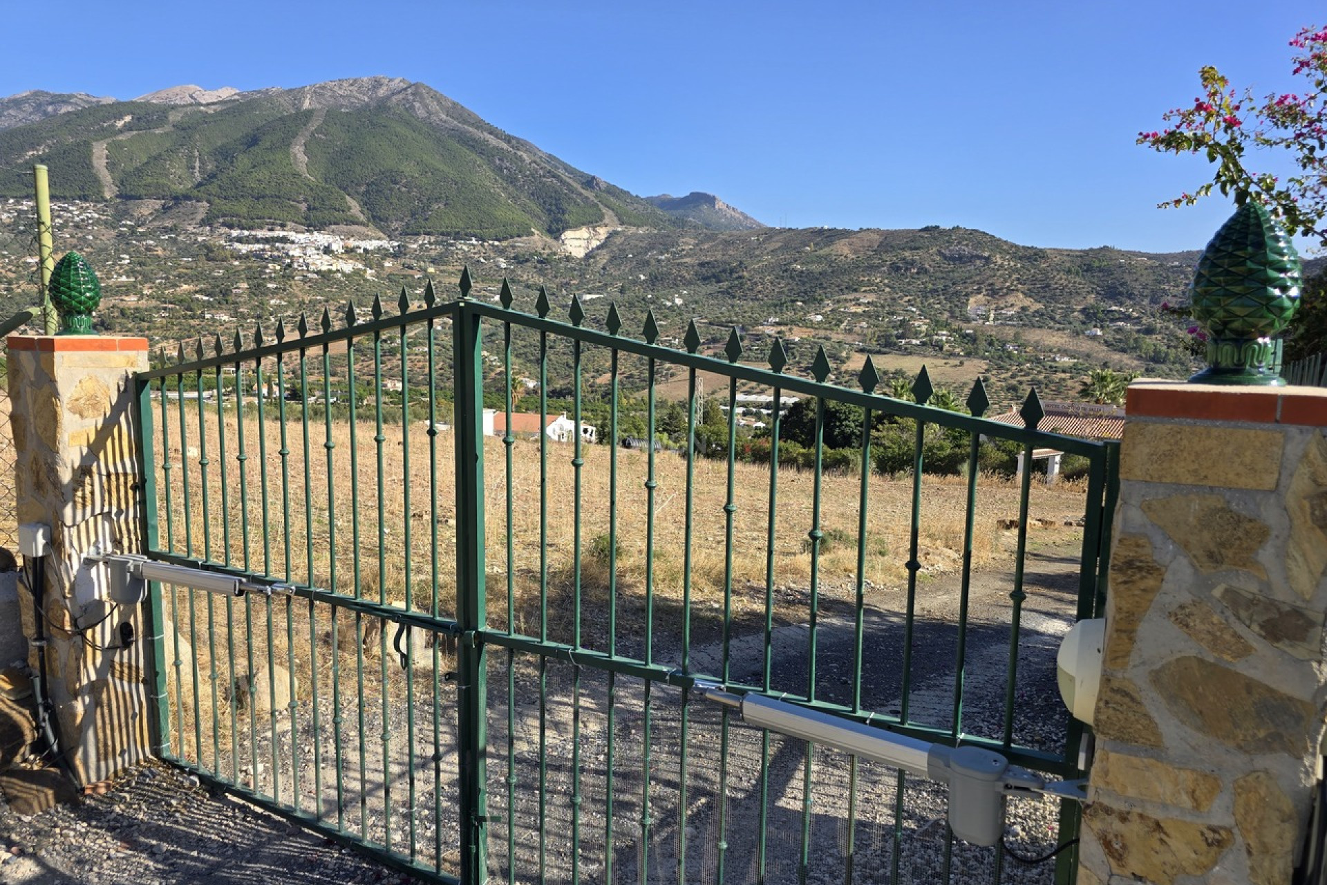 Resale - Villa - Alcaucín - Inland