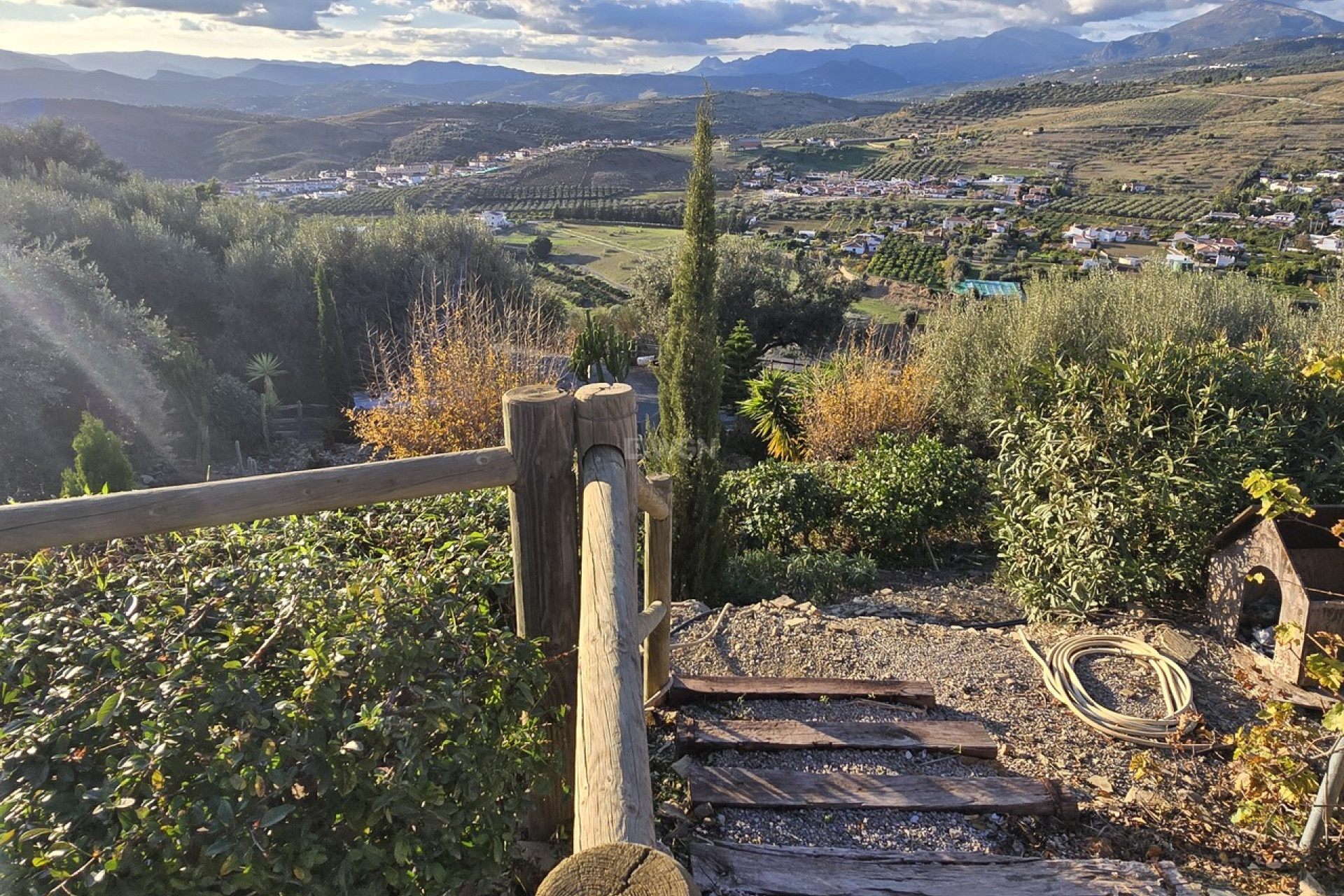 Resale - Villa - Alcaucín - Inland