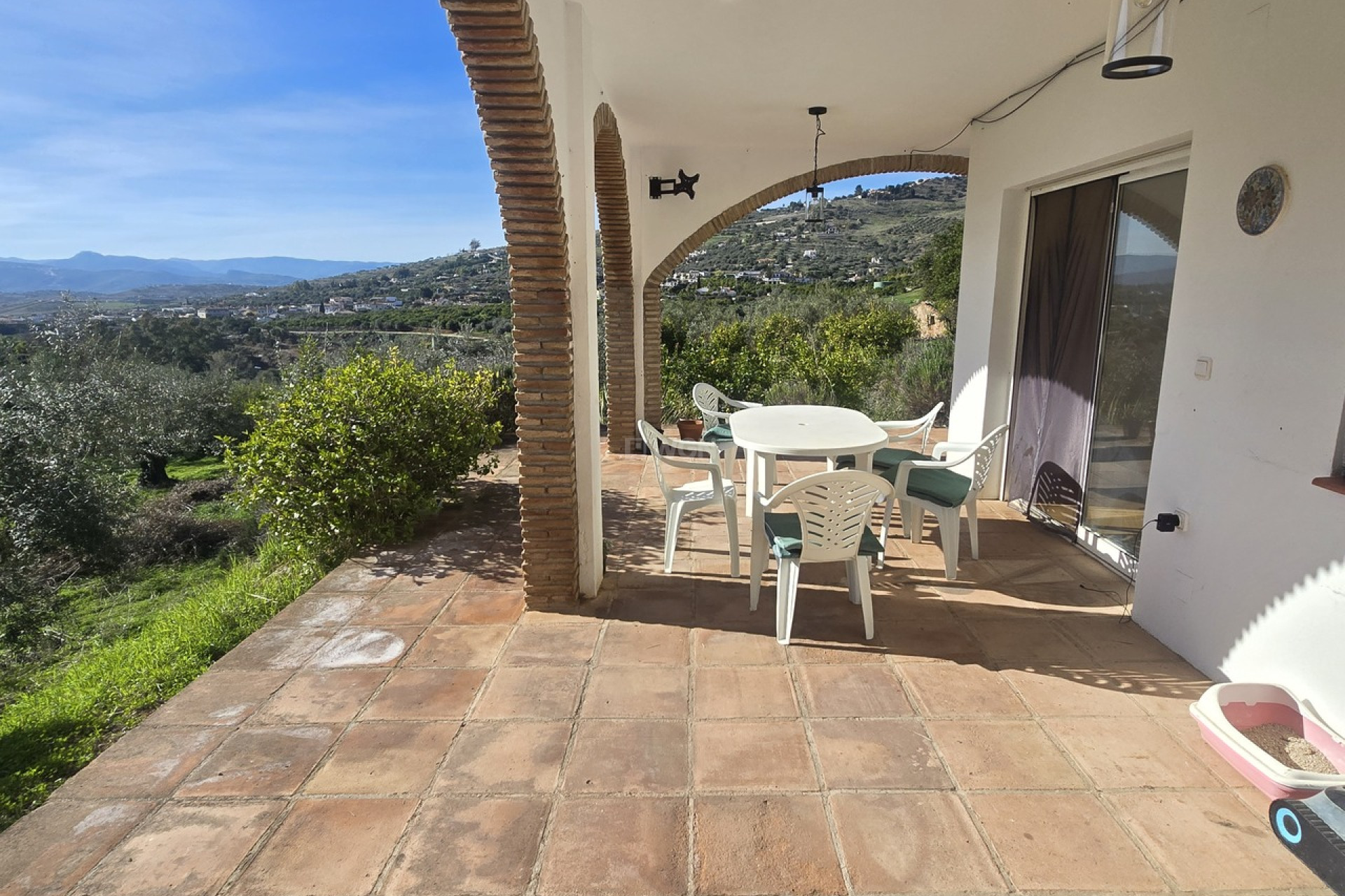 Resale - Villa - Alcaucín - Inland